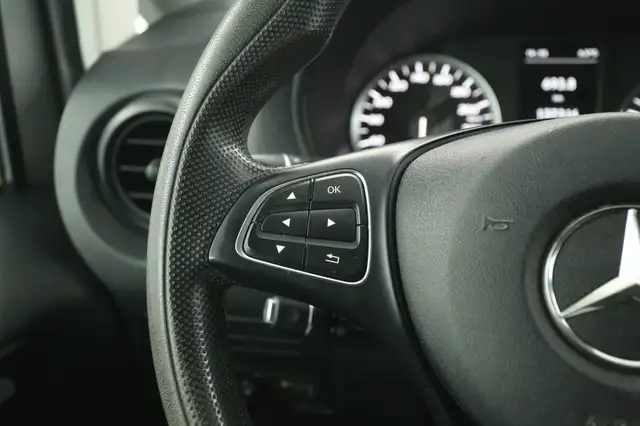 Mercedes-Benz Vito view 14