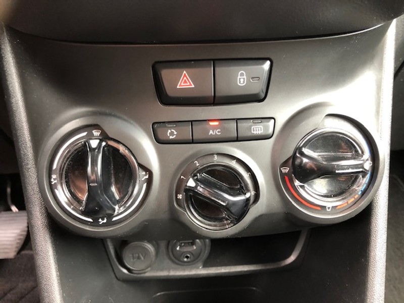 Peugeot 208 1.2 VTI Pure Tech Navigatie — photo 10