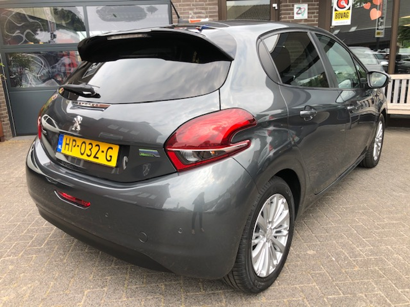 Peugeot 208 1.2 VTI Pure Tech Navigatie — photo 4