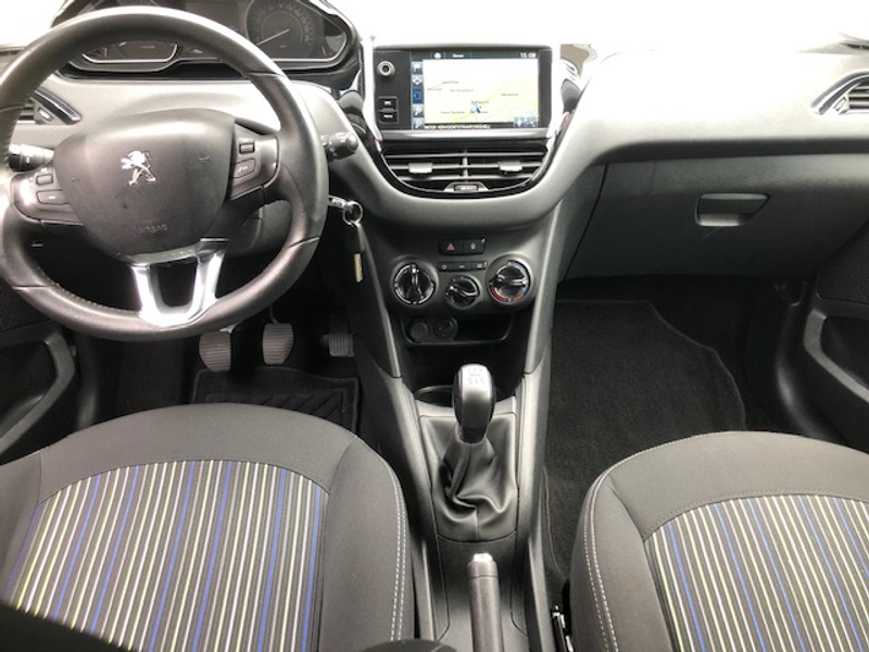 Peugeot 208 1.2 VTI Pure Tech Navigatie — photo 6