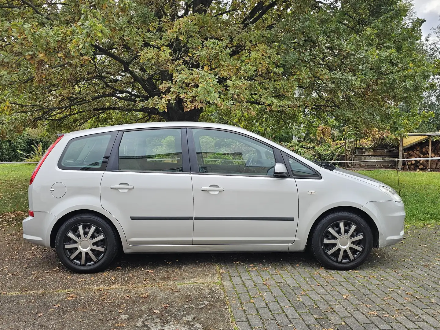 Ford Focus C-Max Focus C-Max 1.6 Ti-VCT + Winterr. Ahk.  HU11/25 Silber - 2