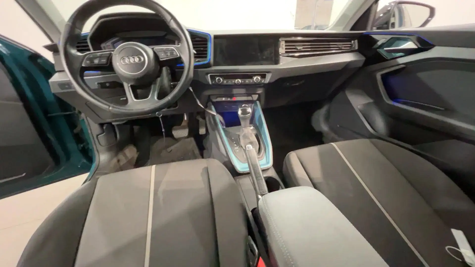 Audi A1 A1 Sportback S-Line 30 TFSI 116cv S-tron Verde - 2