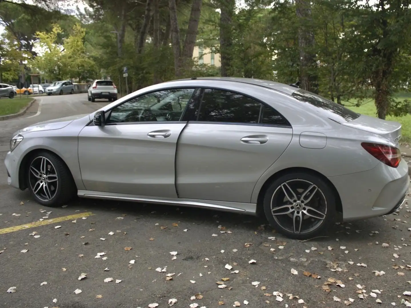 Mercedes-Benz CLA 200 CLA 200 D 4 MATIC AMG Argento - 2