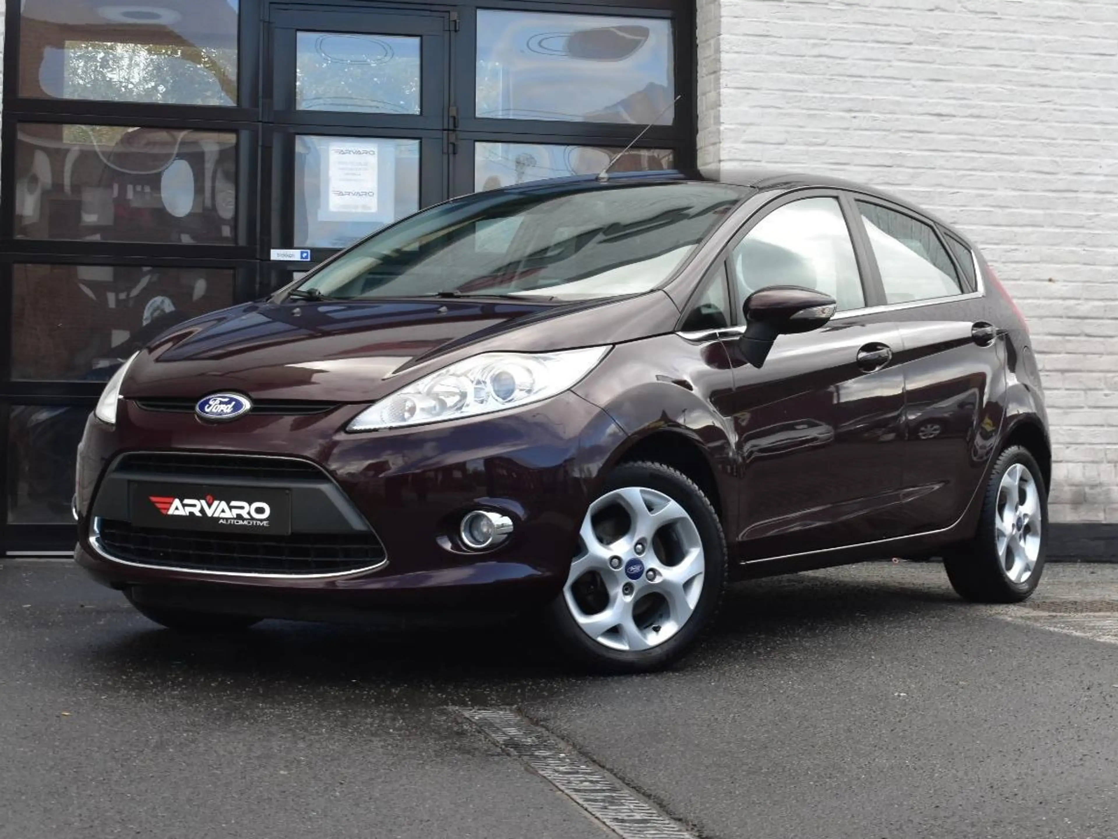 Ford Fiesta 1.25i Titanium / Xenon / Verw Zetel / PDC / Airco / Topstaat / Garantie — photo 2