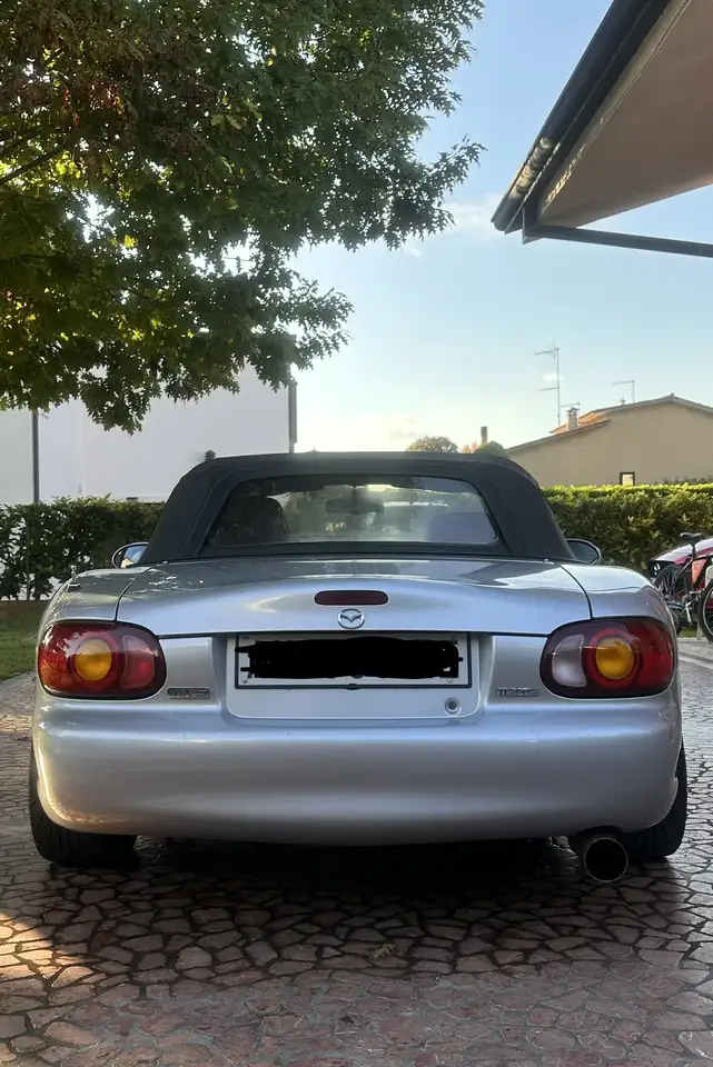 Mazda MX-5 1.6i 16v, foto 2