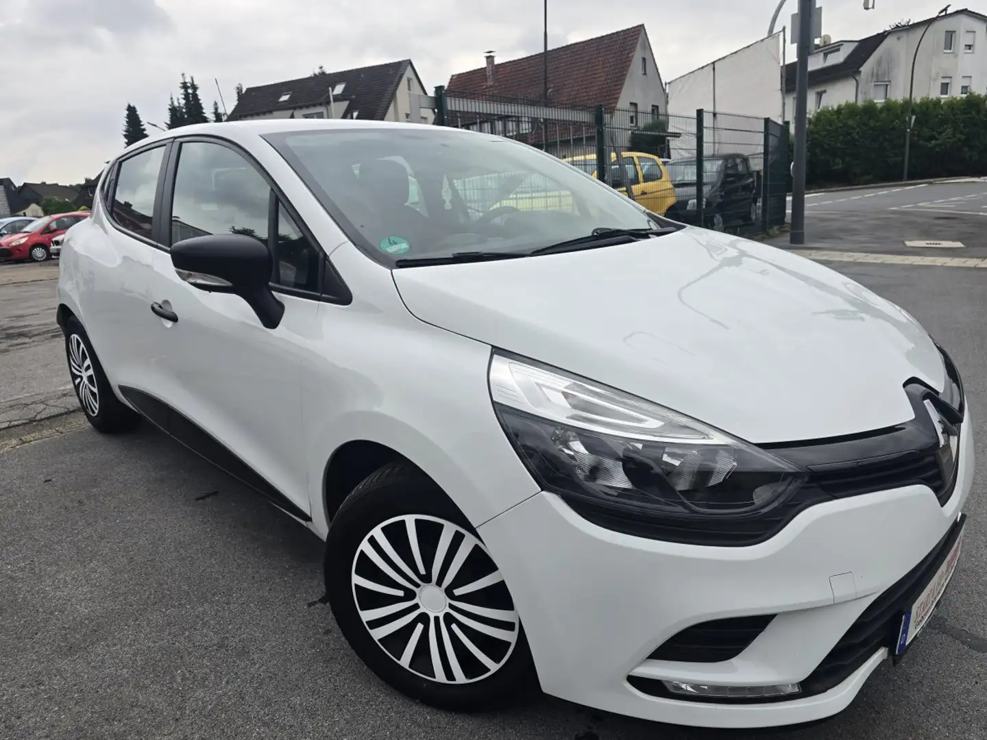 Renault Clio ,1HAND,TÜV 01-2017,Euro6,Werk.geprüft,1jG - 1