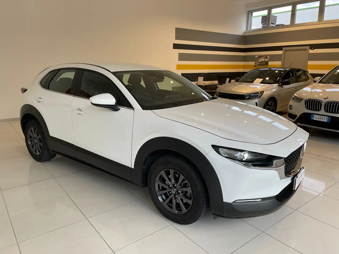 Mazda CX-30 2.0 m-hybrid Evolve 2wd 122cv 6mt Promo Fin. Bílá - 1