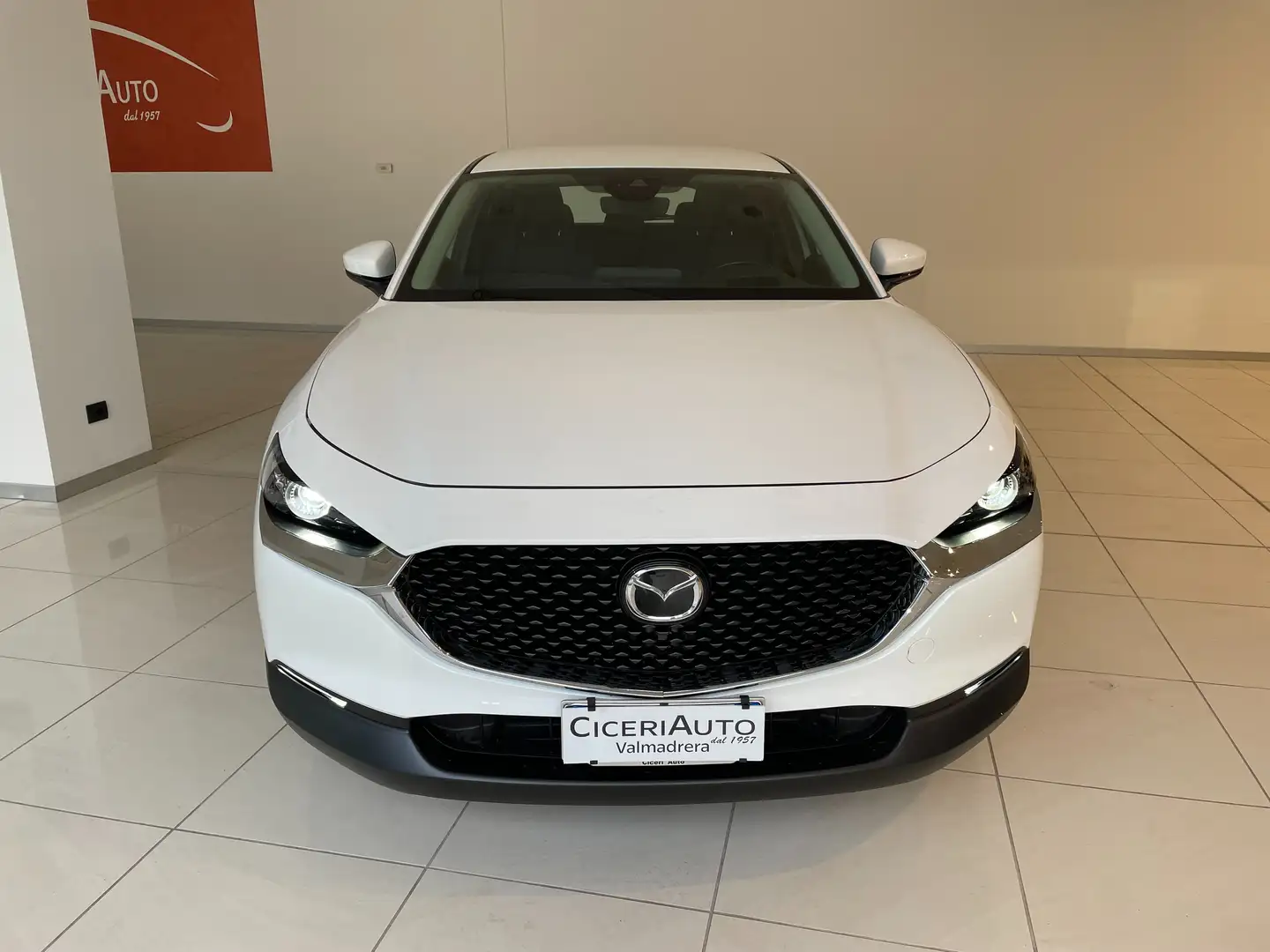 Mazda CX-30 2.0 m-hybrid Evolve 2wd 122cv 6mt Promo Fin. Bílá - 2