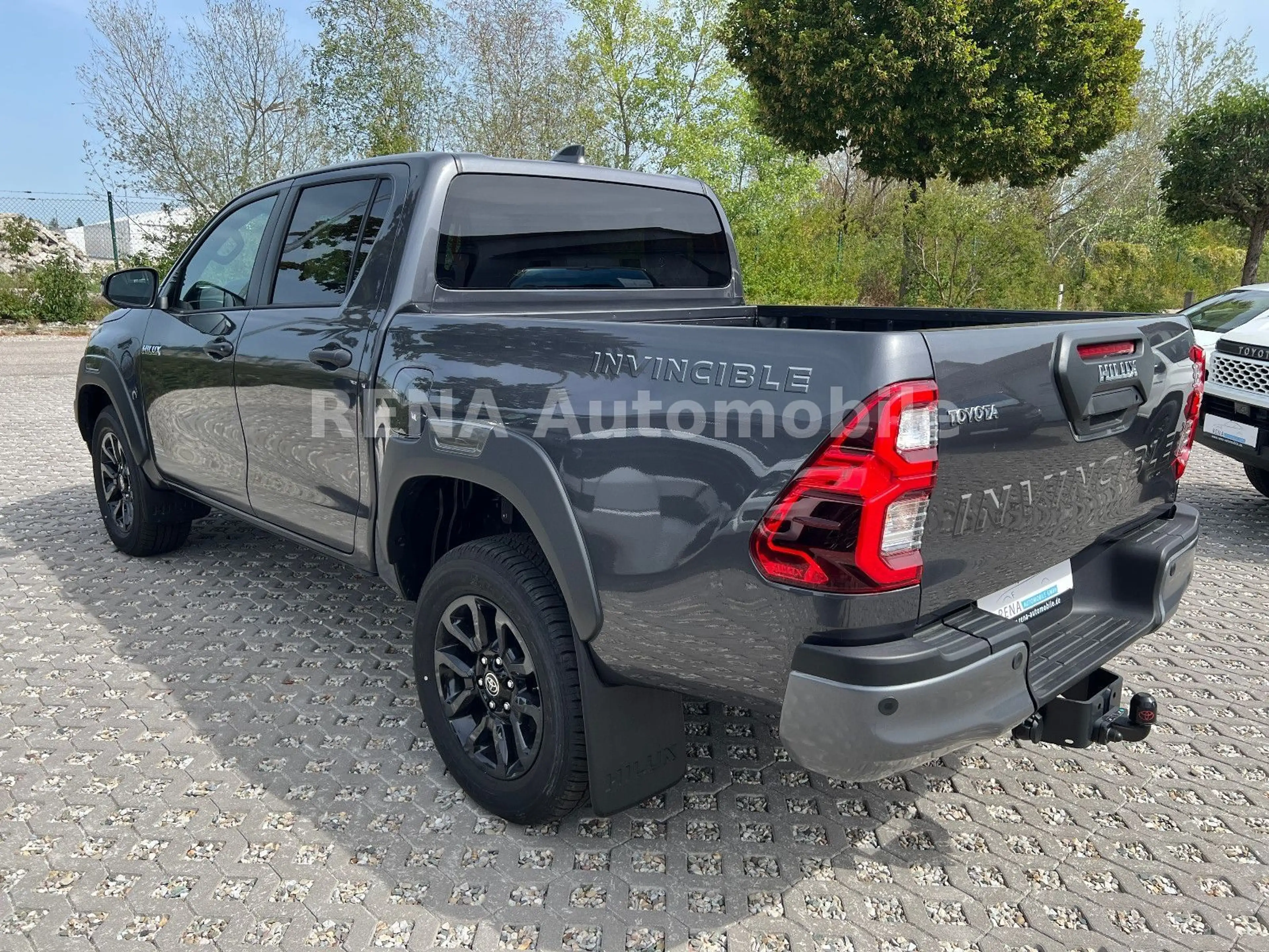 Toyota Hilux Invincible 2.8 Mild-Hybrid*360°*JBL*AHK* — photo 7