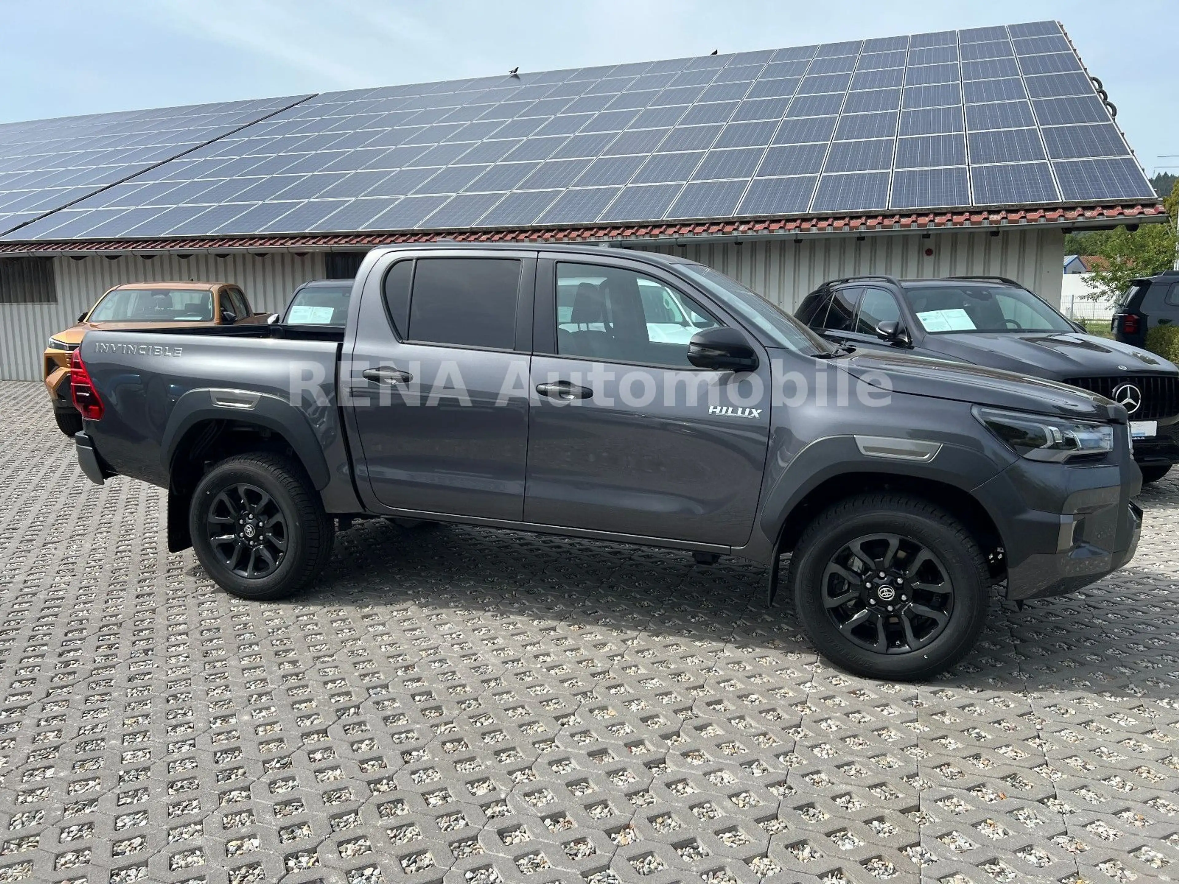 Toyota Hilux Invincible 2.8 Mild-Hybrid*360°*JBL*AHK* — photo 4