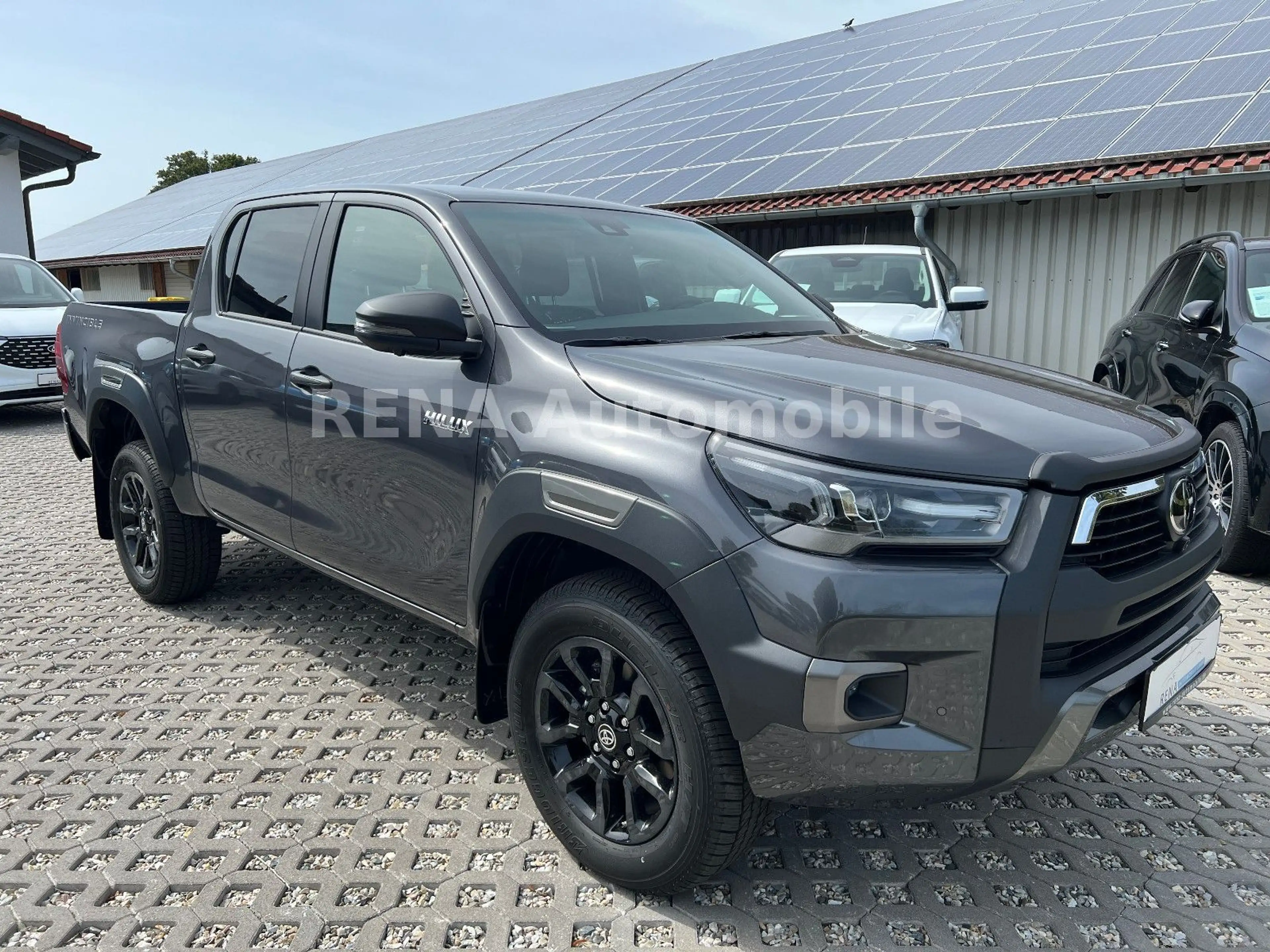 Toyota Hilux Invincible 2.8 Mild-Hybrid*360°*JBL*AHK* — photo 3
