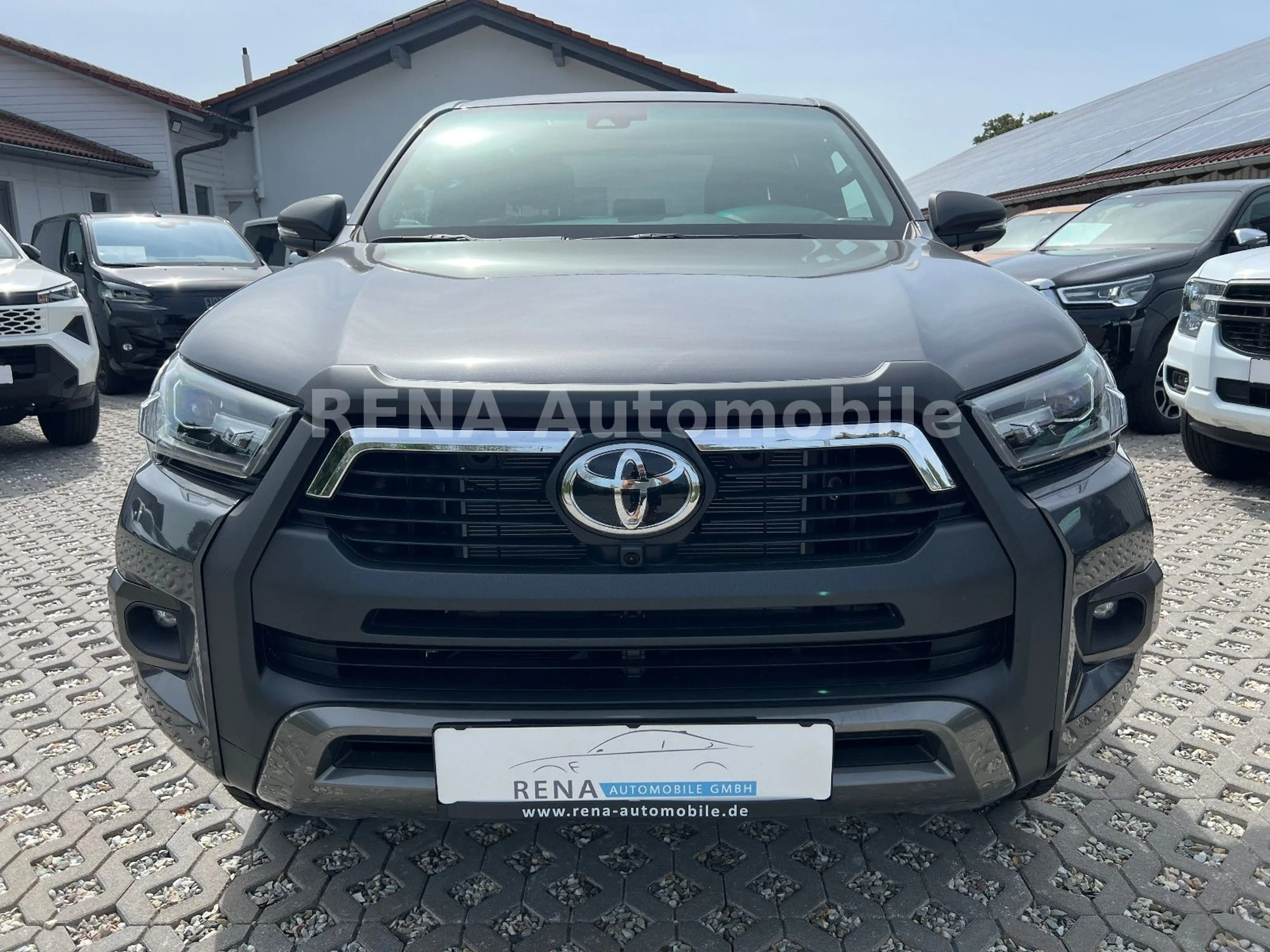 Toyota Hilux Invincible 2.8 Mild-Hybrid*360°*JBL*AHK* — photo 2