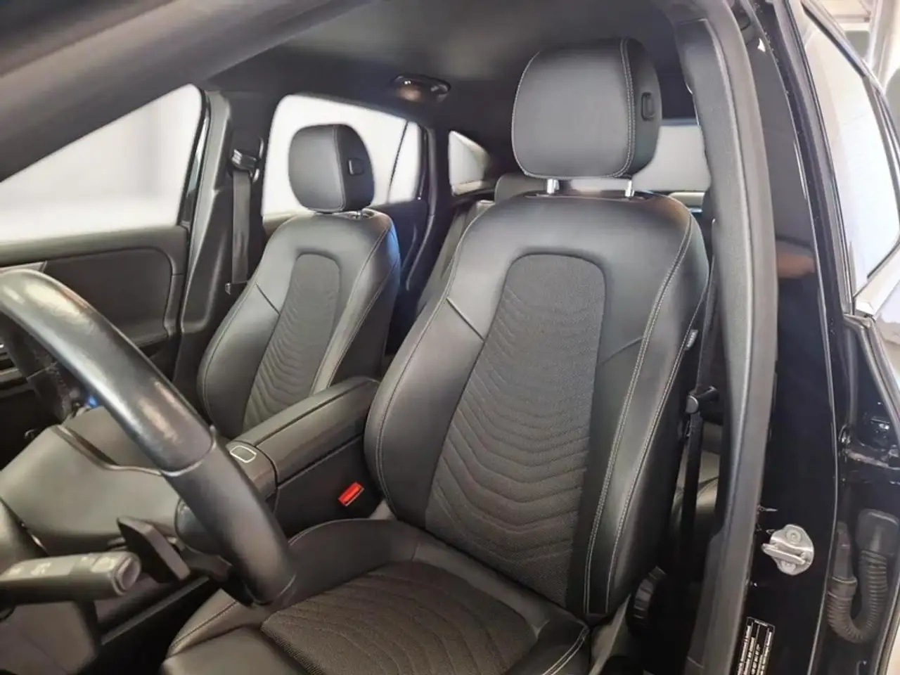 Mercedes-Benz GLA 250 E PLUG-IN HYBRID AUTO BUSINESS EXTRA CROSSOVER, миниатюра 9