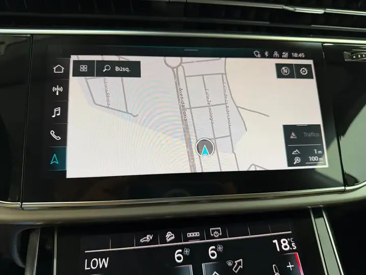 Audi Q8 2023, foto 30
