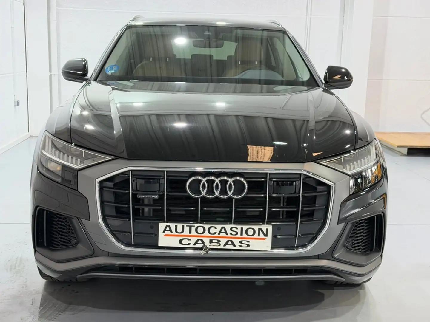 Audi Q8 55 TFSIe 280kW (381CV) quattro tiptronic Negro - 2