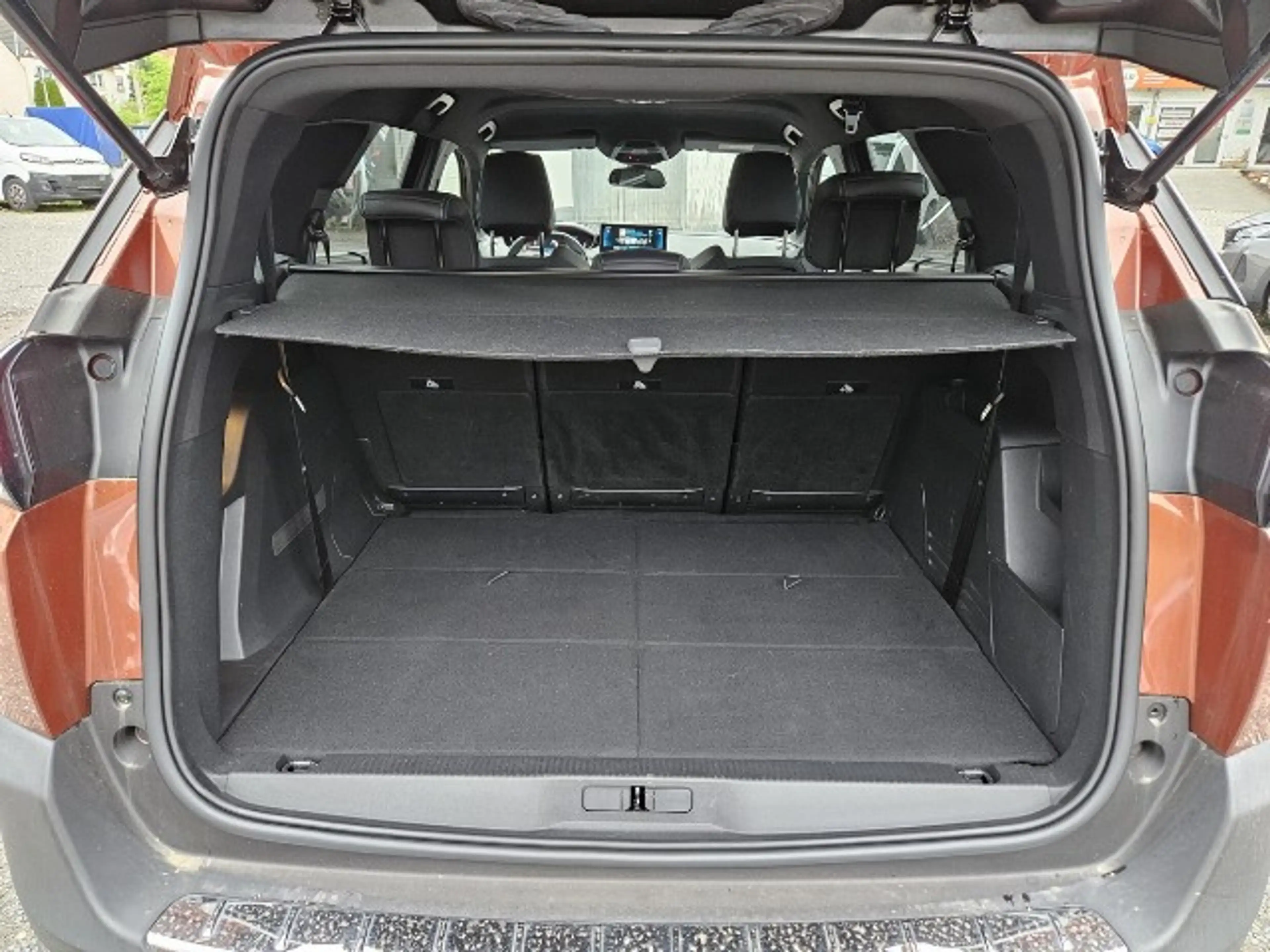 Peugeot 5008 PureTech 130 Allure Pack EAT8 Automatik 7-Sitzer — photo 8