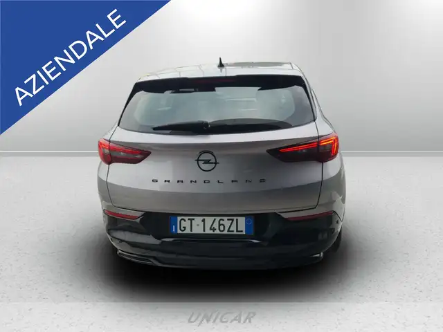 Opel Grandland view 4
