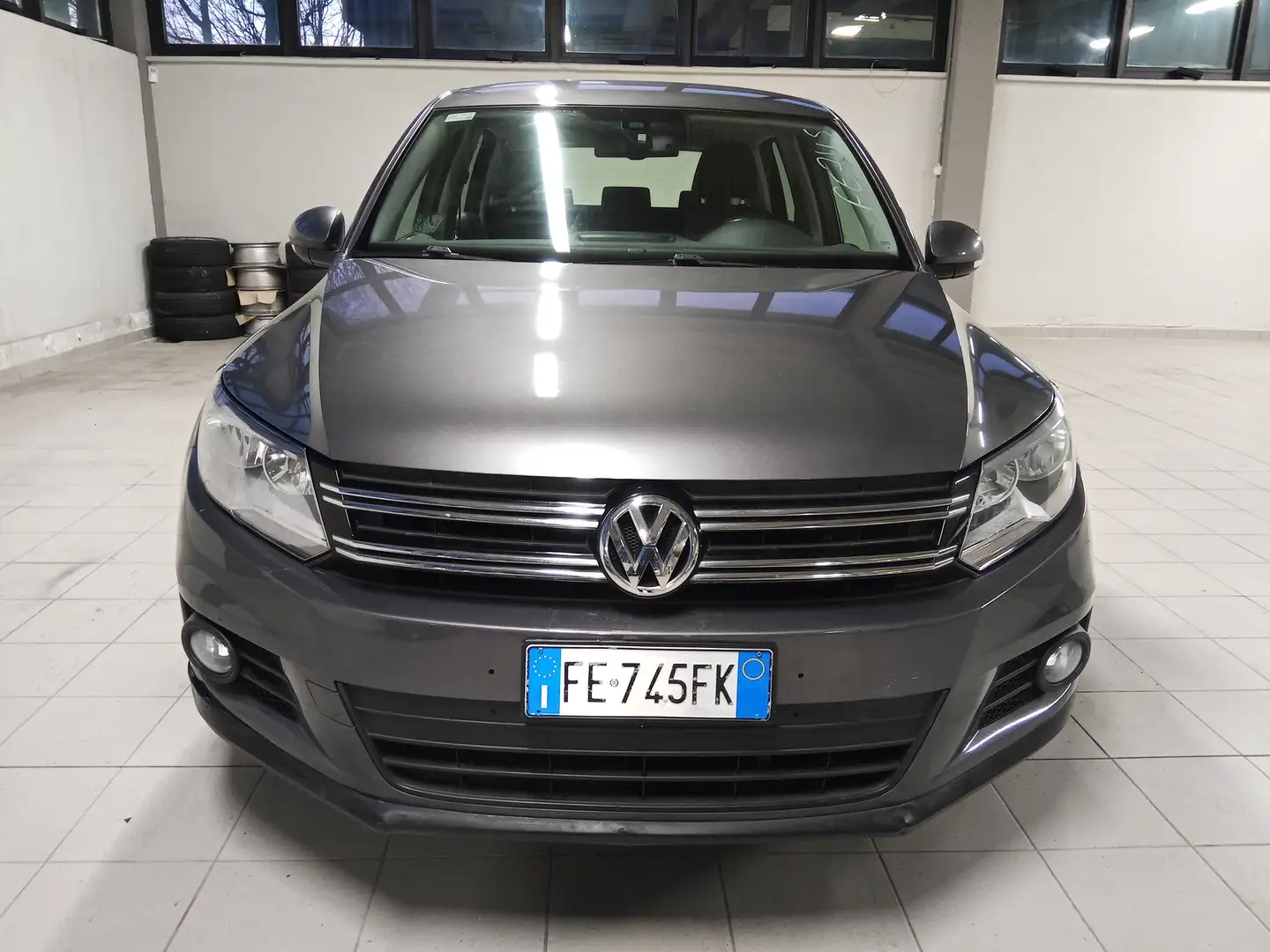 Volkswagen Tiguan Tiguan 1.4 tsi Trend Gris - 2