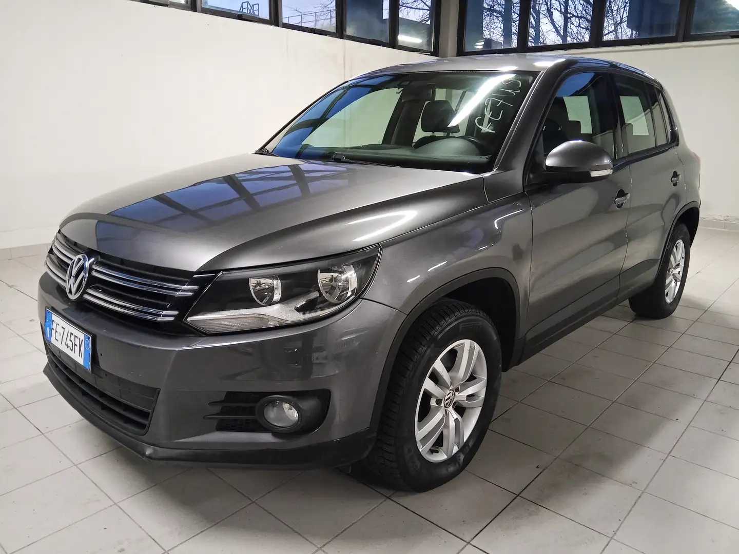 Volkswagen Tiguan Tiguan 1.4 tsi Trend Gris - 1