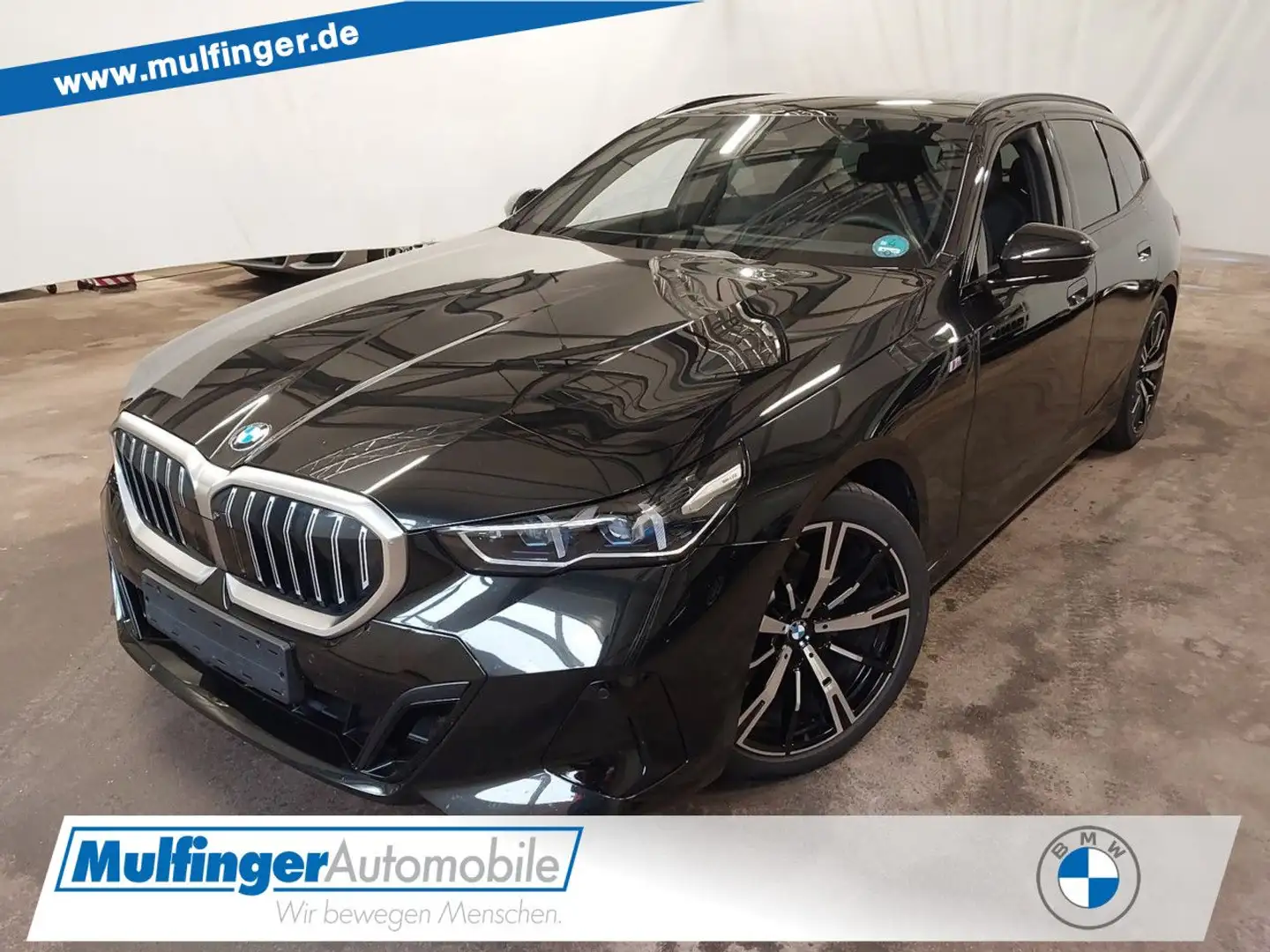 BMW 520 d xDr.M Sport PanoD.Standh.AHK SuView HUD ACC Schwarz - 1