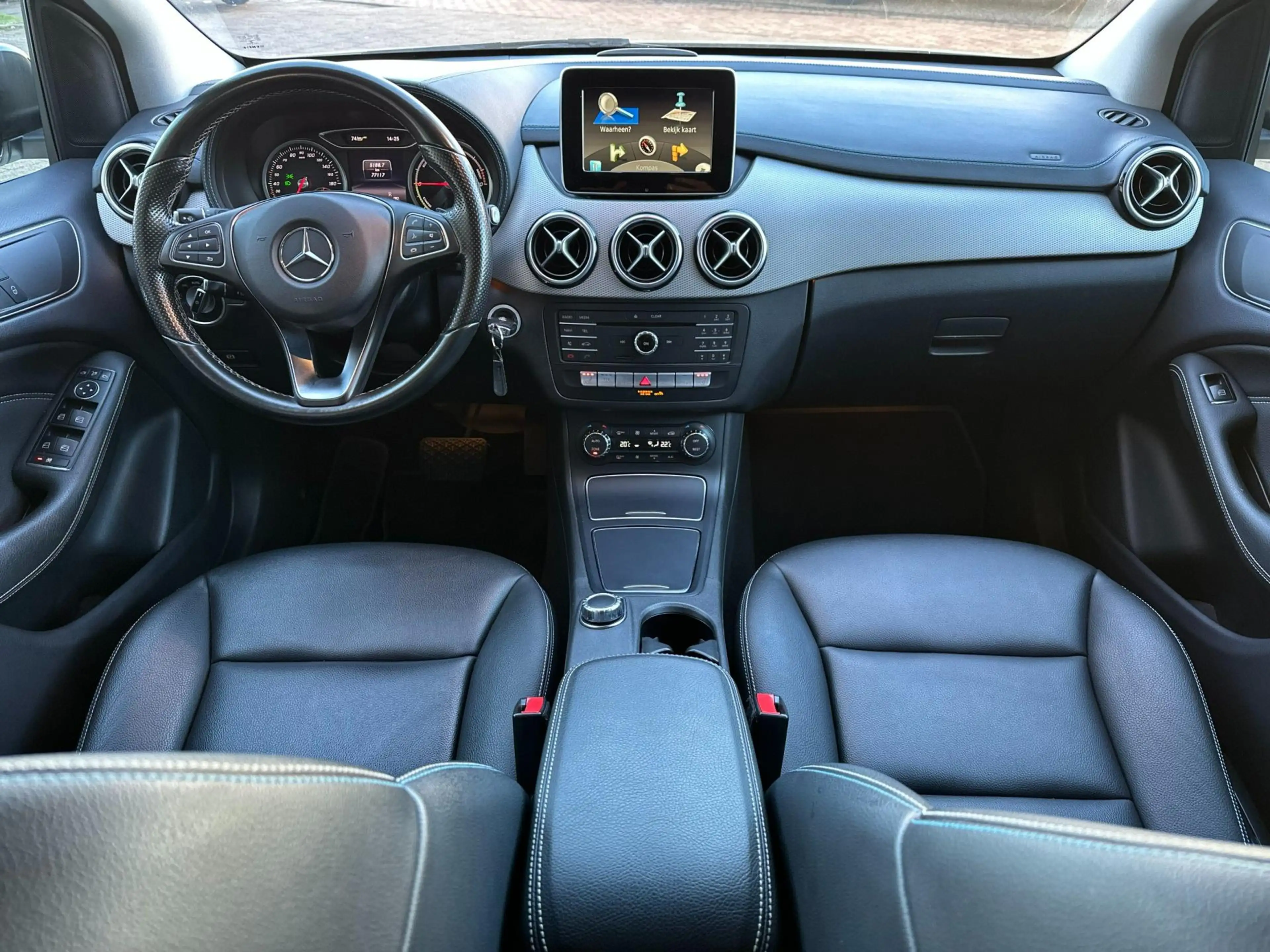 Mercedes-Benz B Electric Drive — photo 4