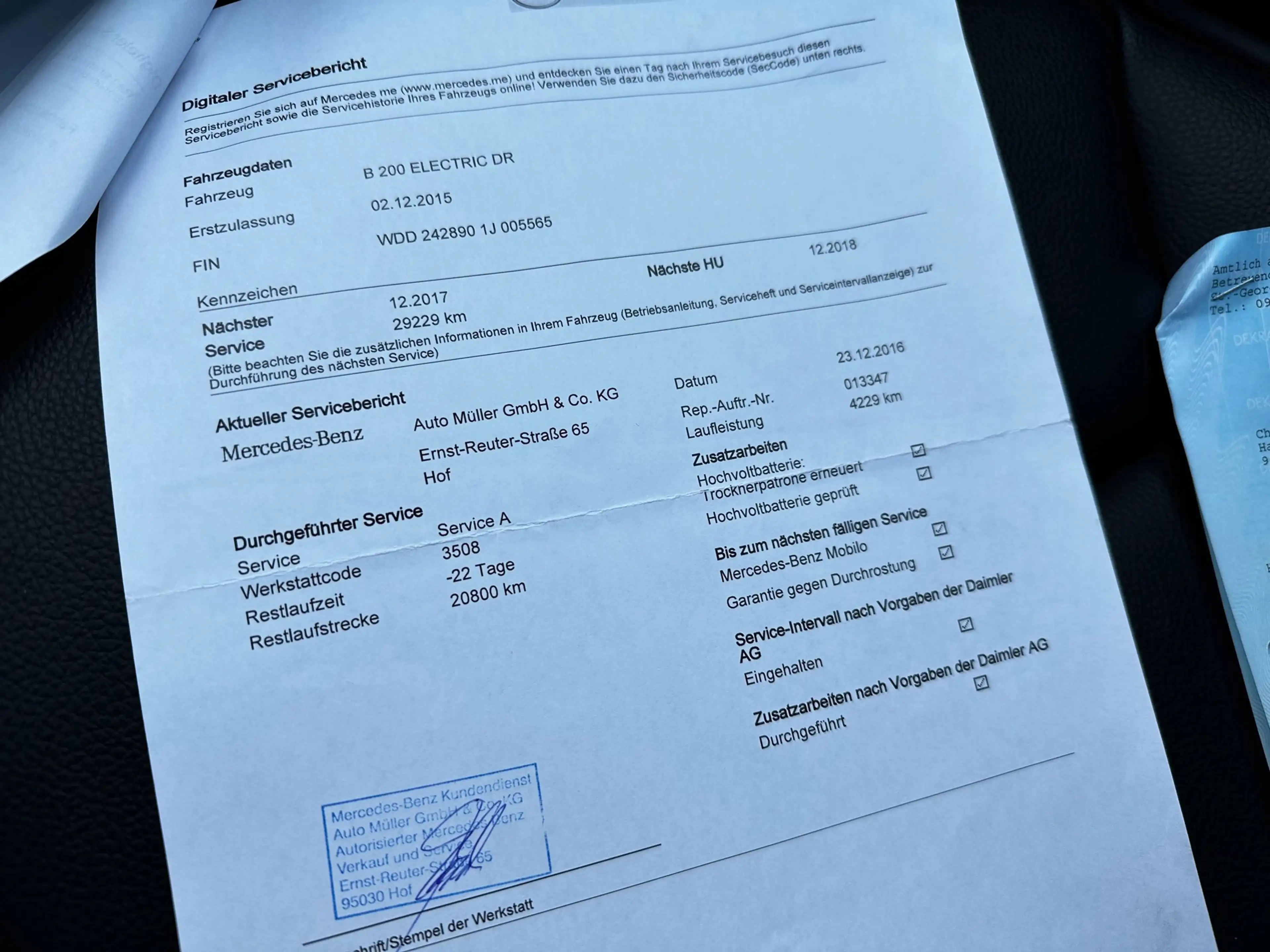 Mercedes-Benz B Electric Drive — photo 23