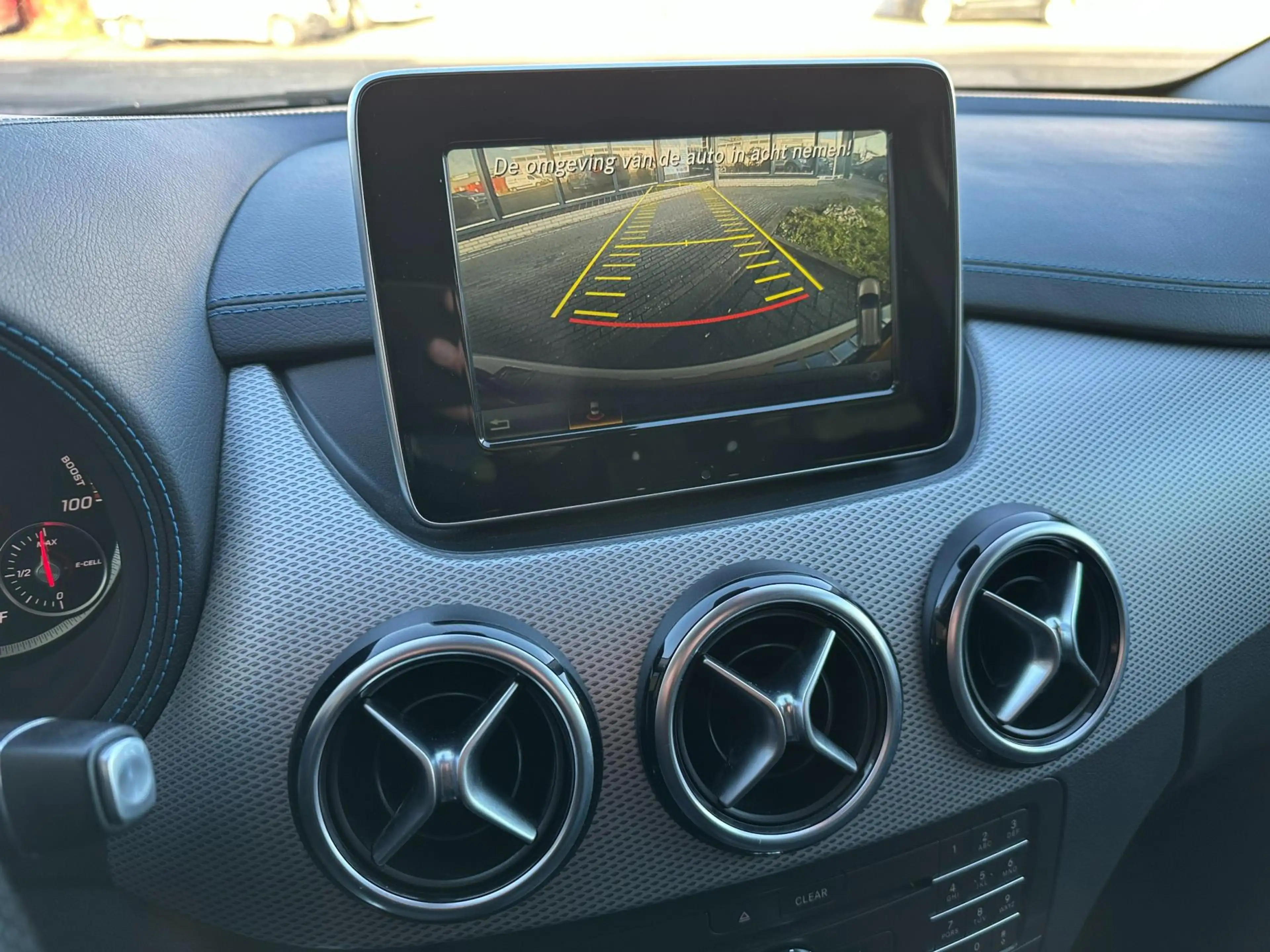 Mercedes-Benz B Electric Drive — photo 19