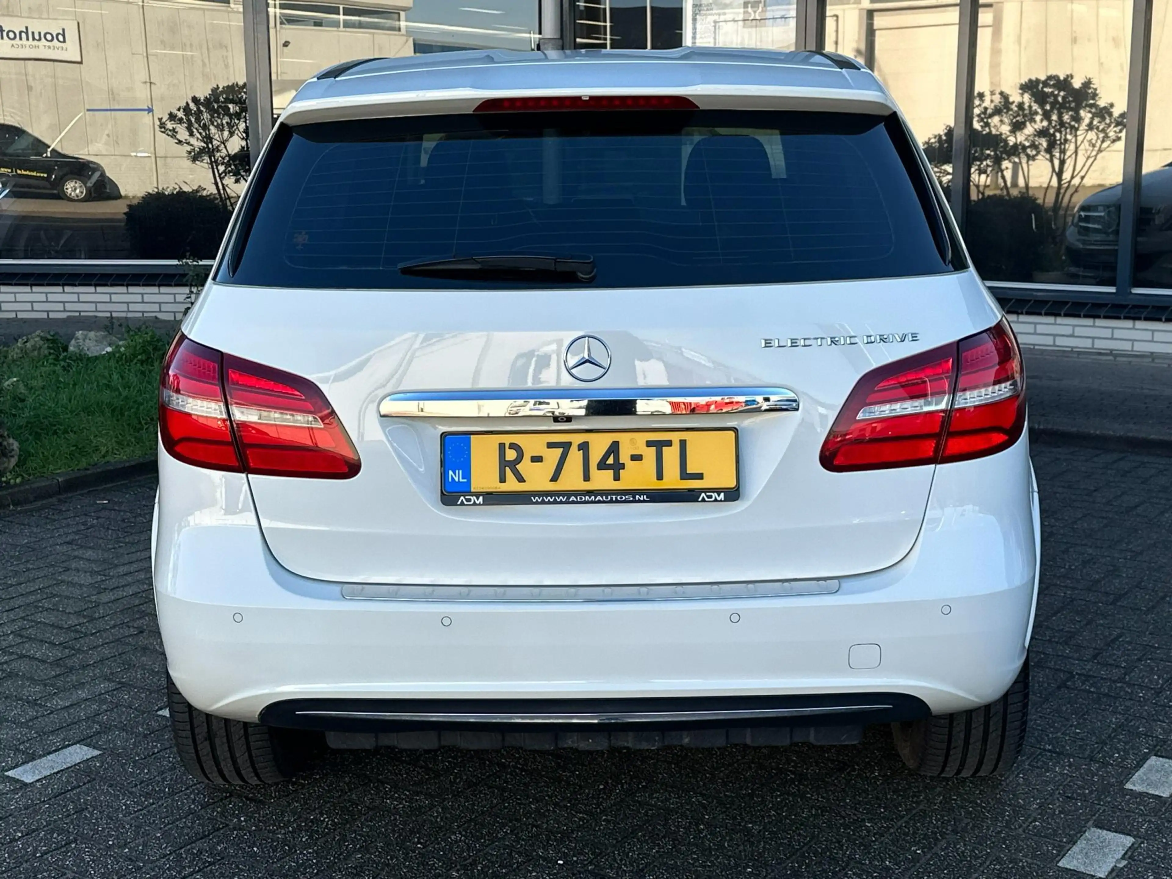 Mercedes-Benz B Electric Drive — photo 15