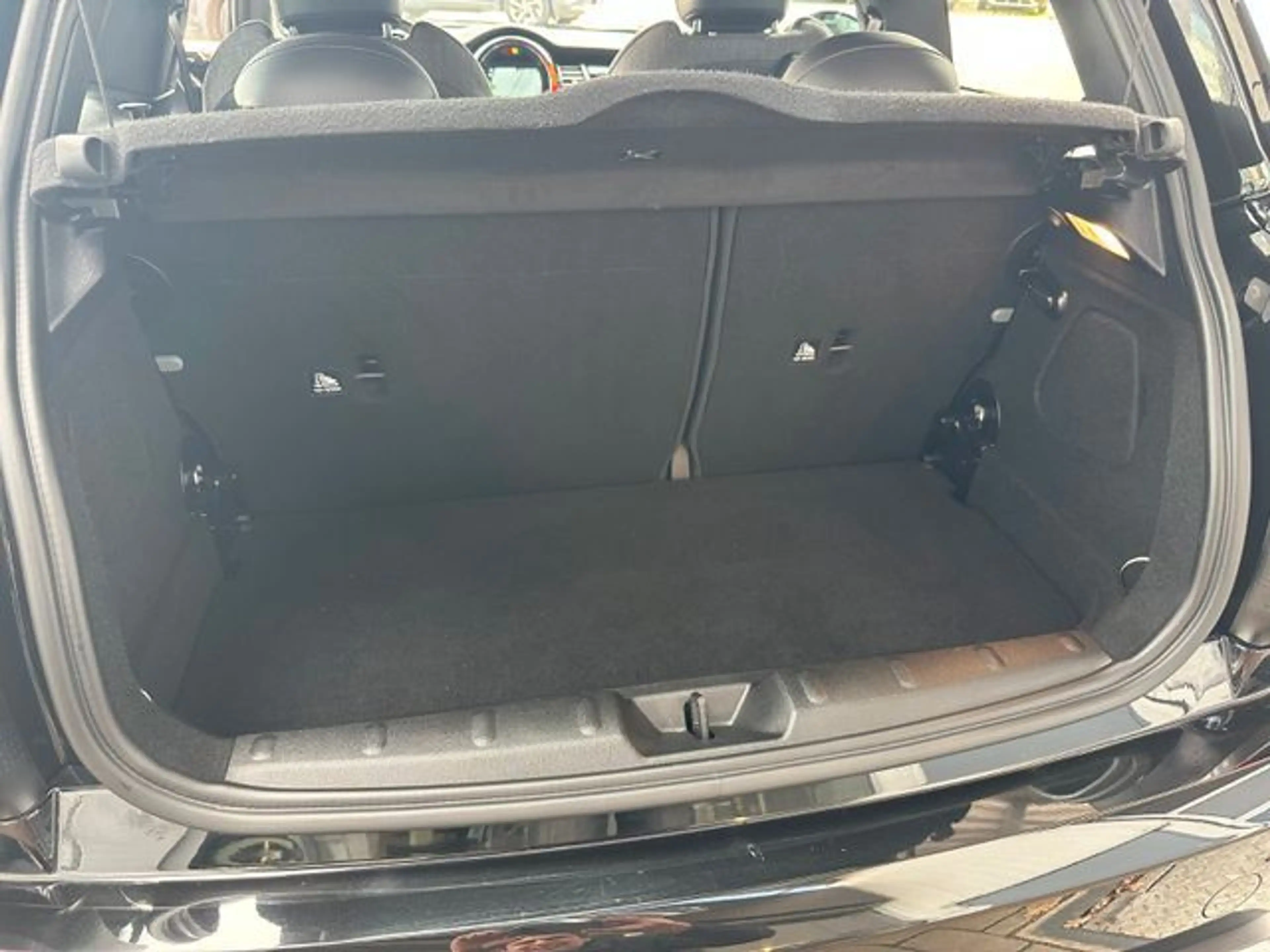 MINI Cooper SE Navi LED SHZ PDC 17 Zoll BLACK — photo 12