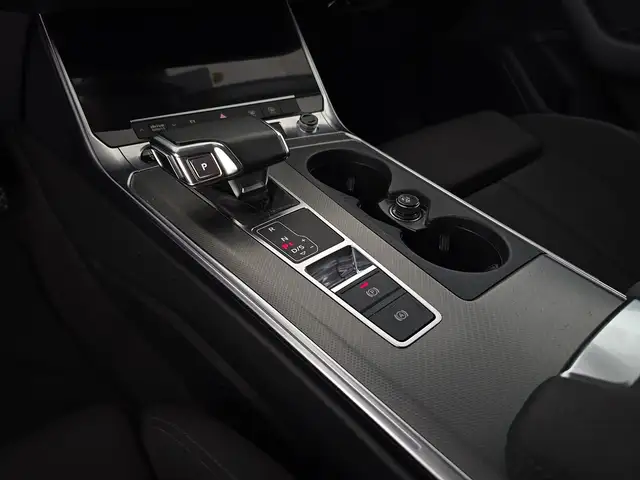 Audi A6 Avant view 12