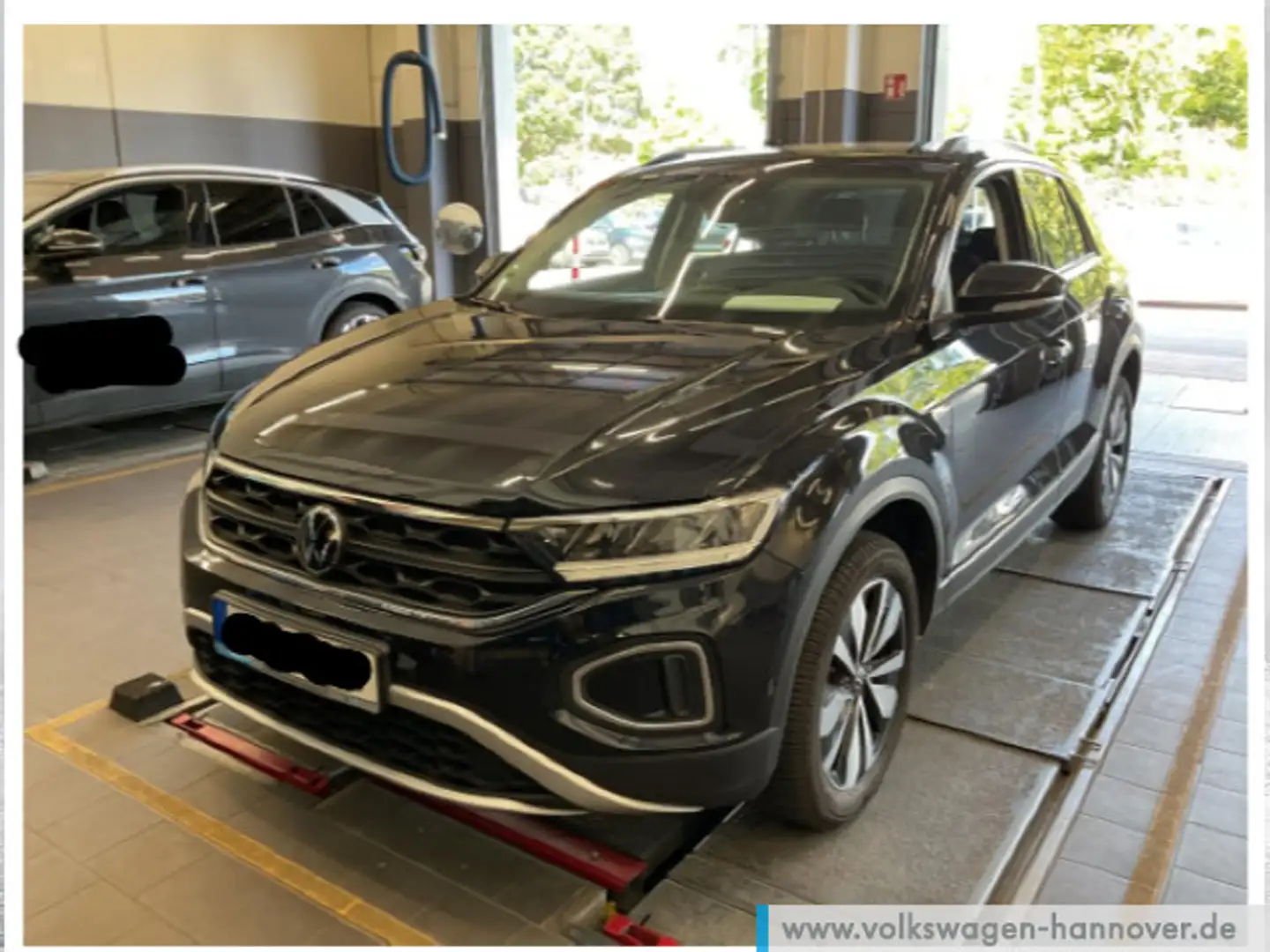 Volkswagen T-Roc 1.5 TSI DSG Move Navi LED Dig.Cockpit SHZ Schwarz - 2