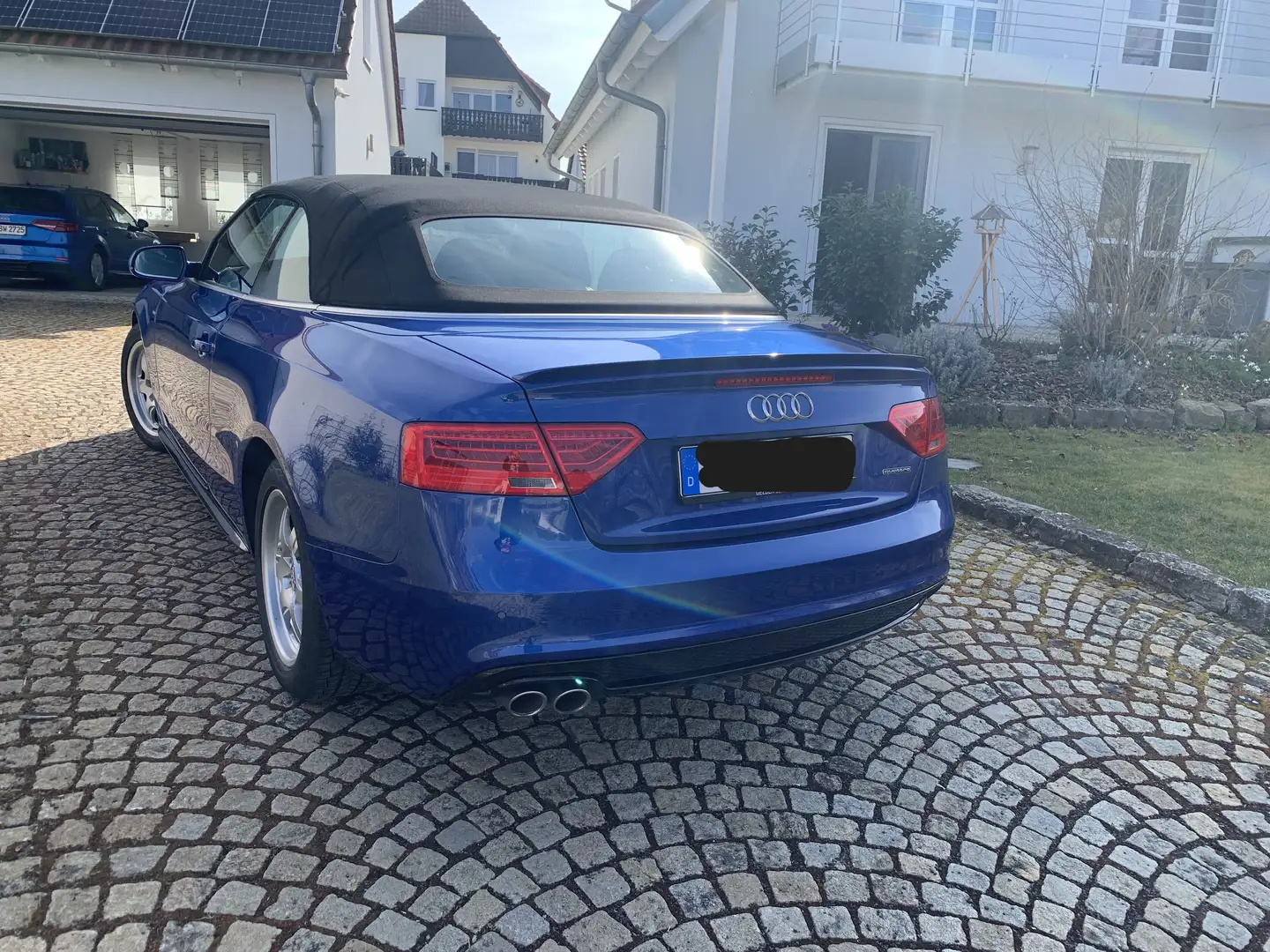 Audi A5 A5 Cabrio 2.0 TDI DPF (clean diesel) quattro Blau - 2