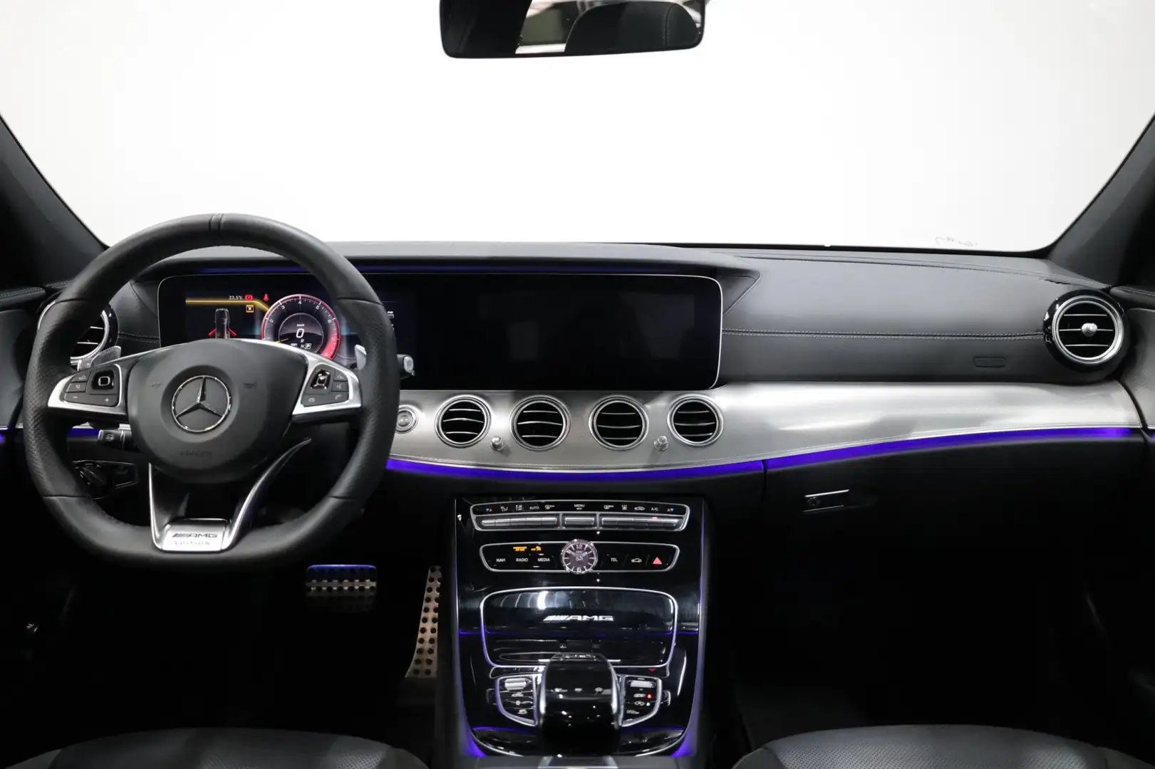 Mercedes-Benz E 63 AMG 4MATIC 650+PK LED/VIRTUAL/SFEER/LUCHT/SOFT/PANO/LE Noir - 2