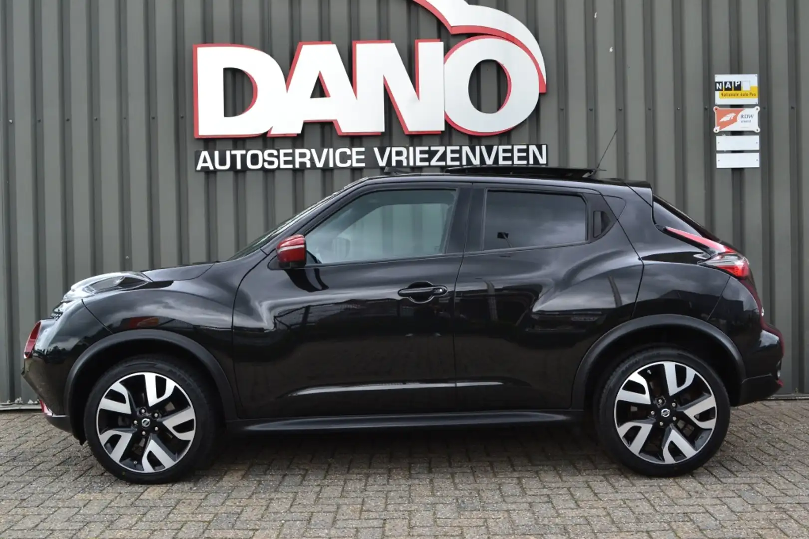 Nissan Juke 1.2 DIG-T S/S Tekna Leer/Camera/Navi/Xenon/Pano Zwart - 2
