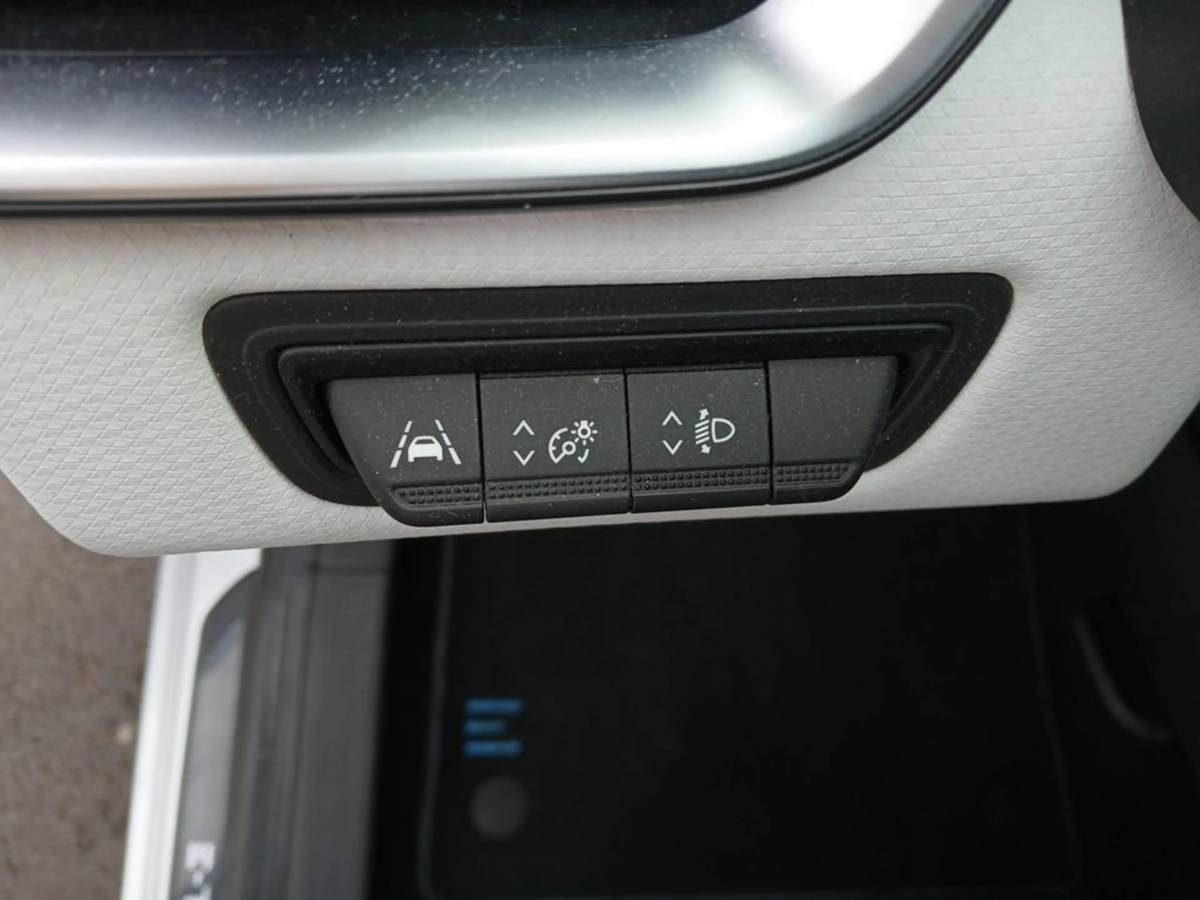 Renault Clio CLIO Limited Edition E-Tech 140 — photo 12
