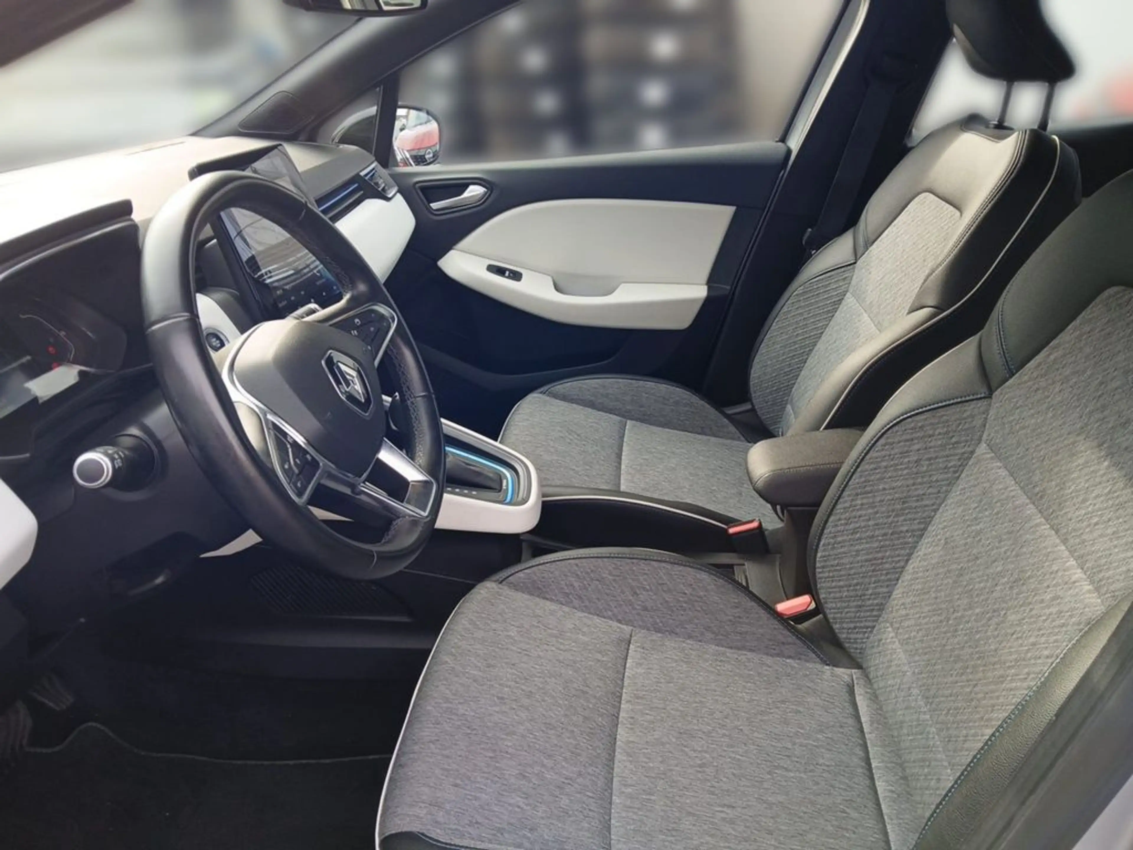 Renault Clio CLIO Limited Edition E-Tech 140 — photo 8