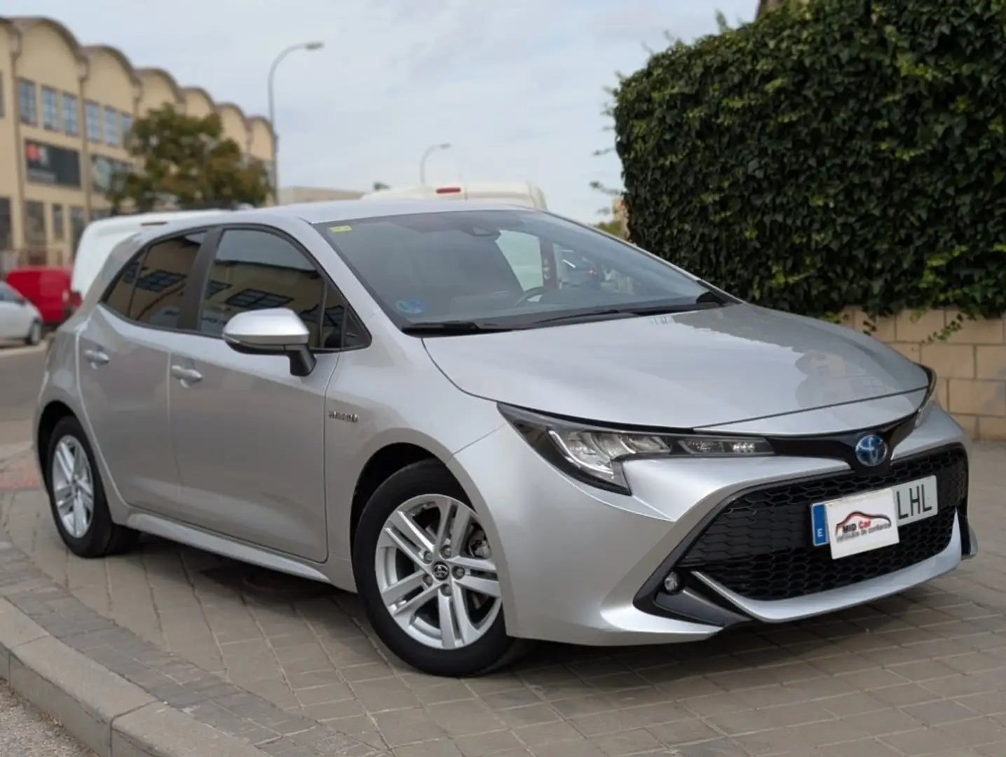 Toyota Corolla 125H Active Gris - 1