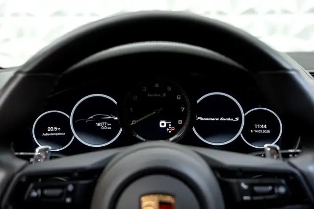 Porsche Panamera Turbo S E-Hybrid Sport Turismo MEGAVOLL SOFTCLOSE Ansicht 11