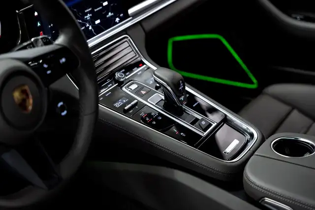 Porsche Panamera Turbo S E-Hybrid Sport Turismo MEGAVOLL SOFTCLOSE Ansicht 13