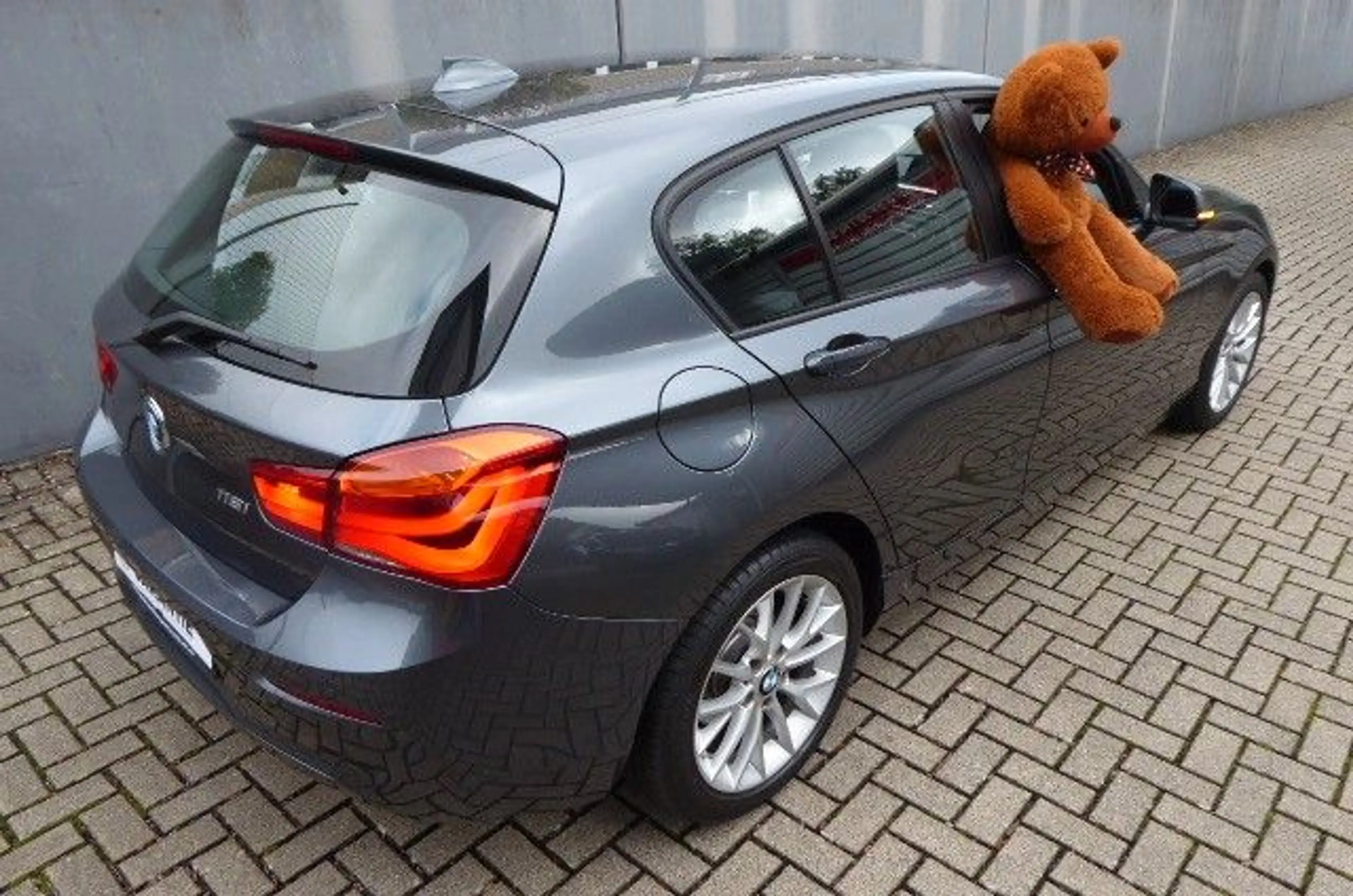 BMW 118 i Advantage nur 27.400 km! — photo 4