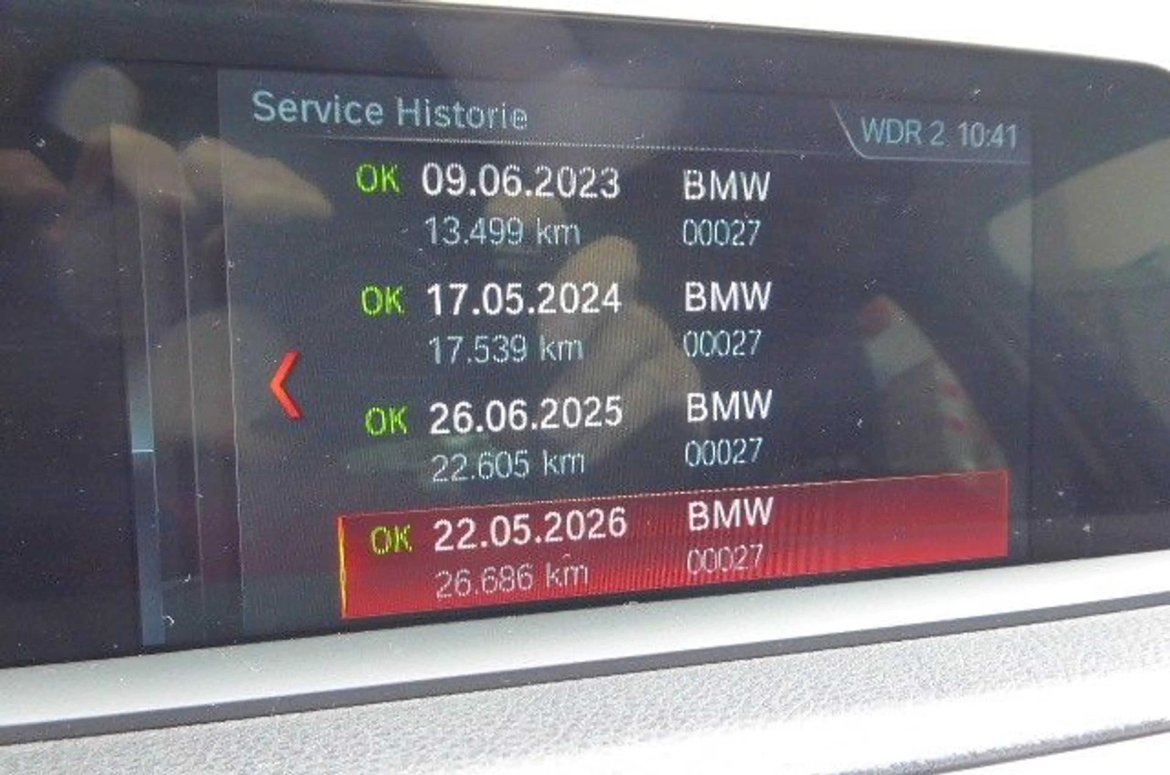 BMW 118 i Advantage nur 27.400 km! — photo 11