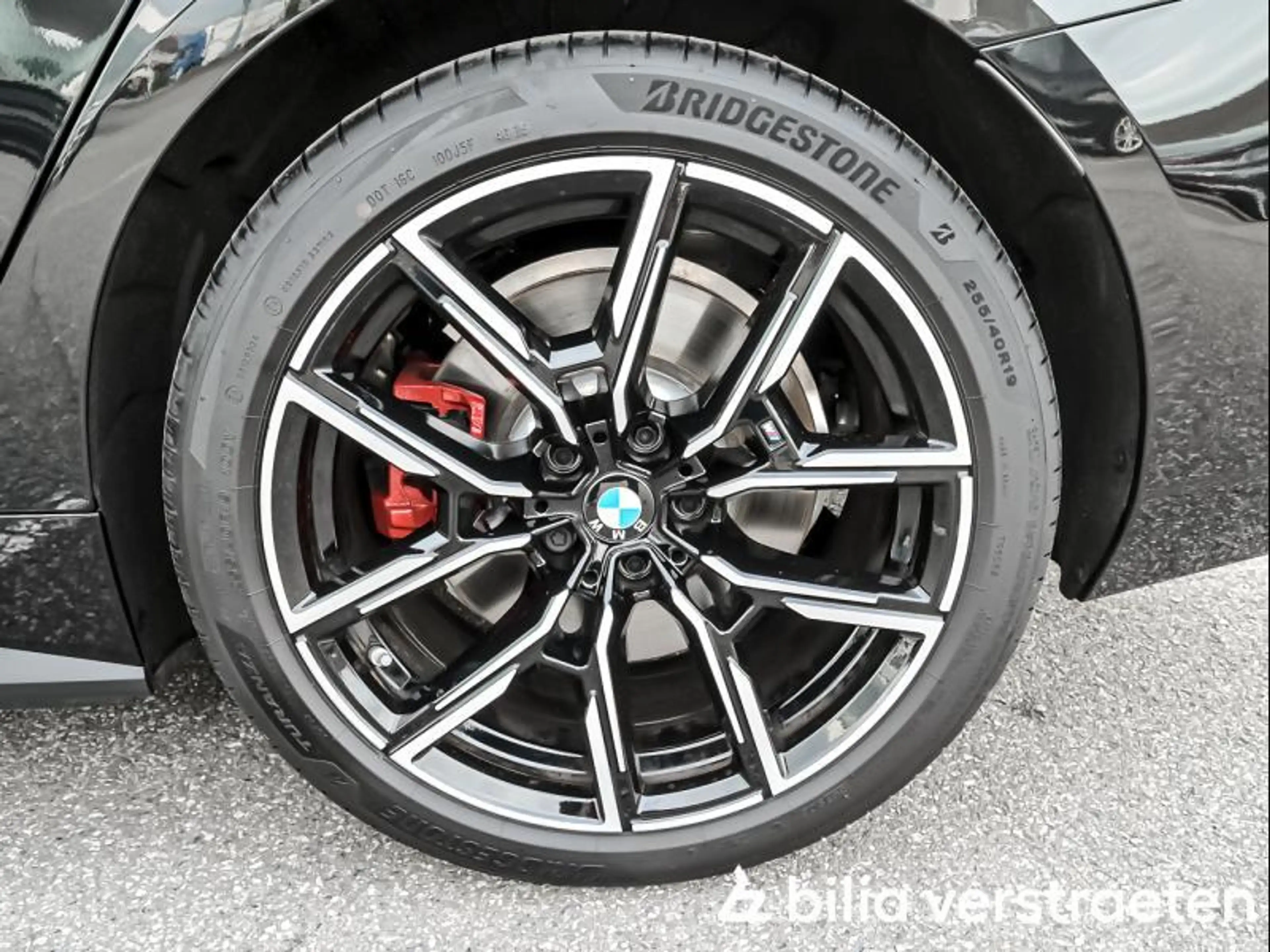 BMW i4 eDrive40 GC MPRO - PANO - ACC - TRKHK - MEMORY — photo 8