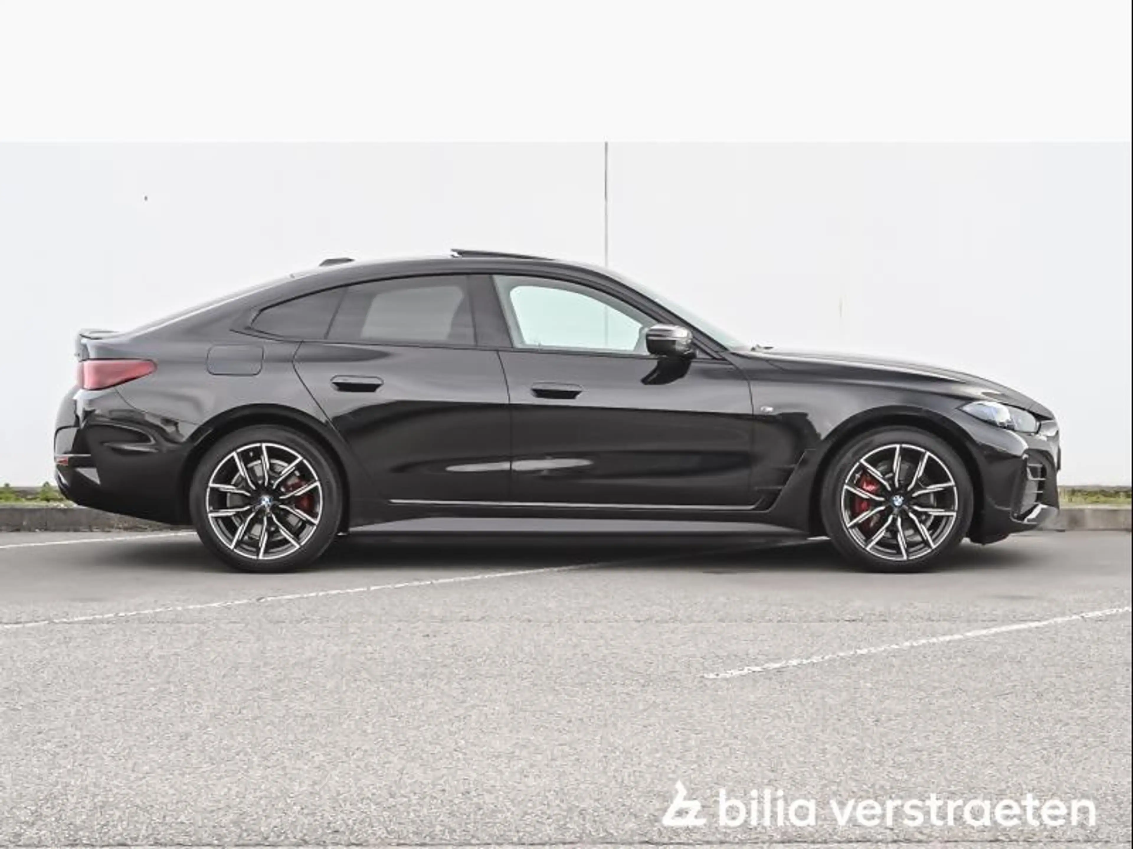BMW i4 eDrive40 GC MPRO - PANO - ACC - TRKHK - MEMORY — photo 3