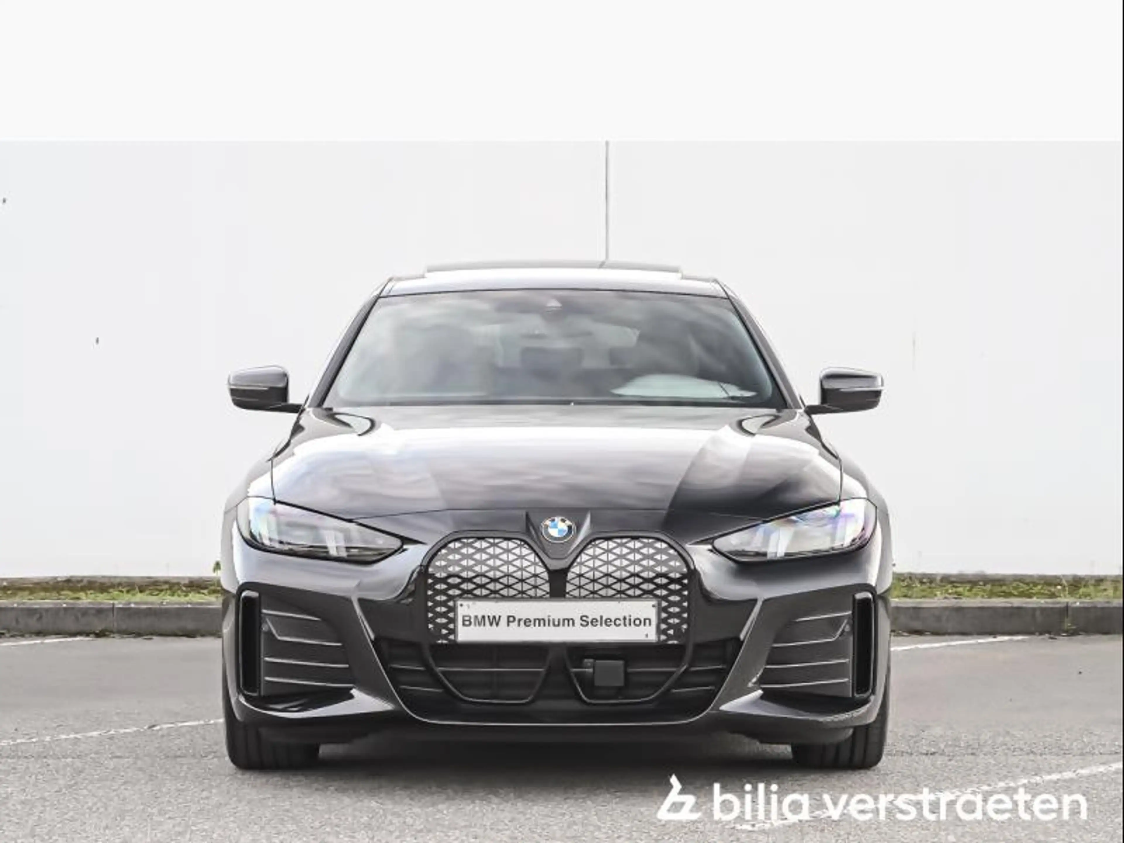 BMW i4 eDrive40 GC MPRO - PANO - ACC - TRKHK - MEMORY — photo 2