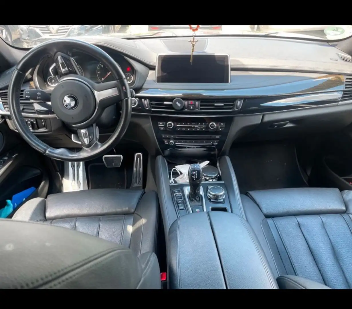 BMW X6 xDrive 30 d Schwarz - 2