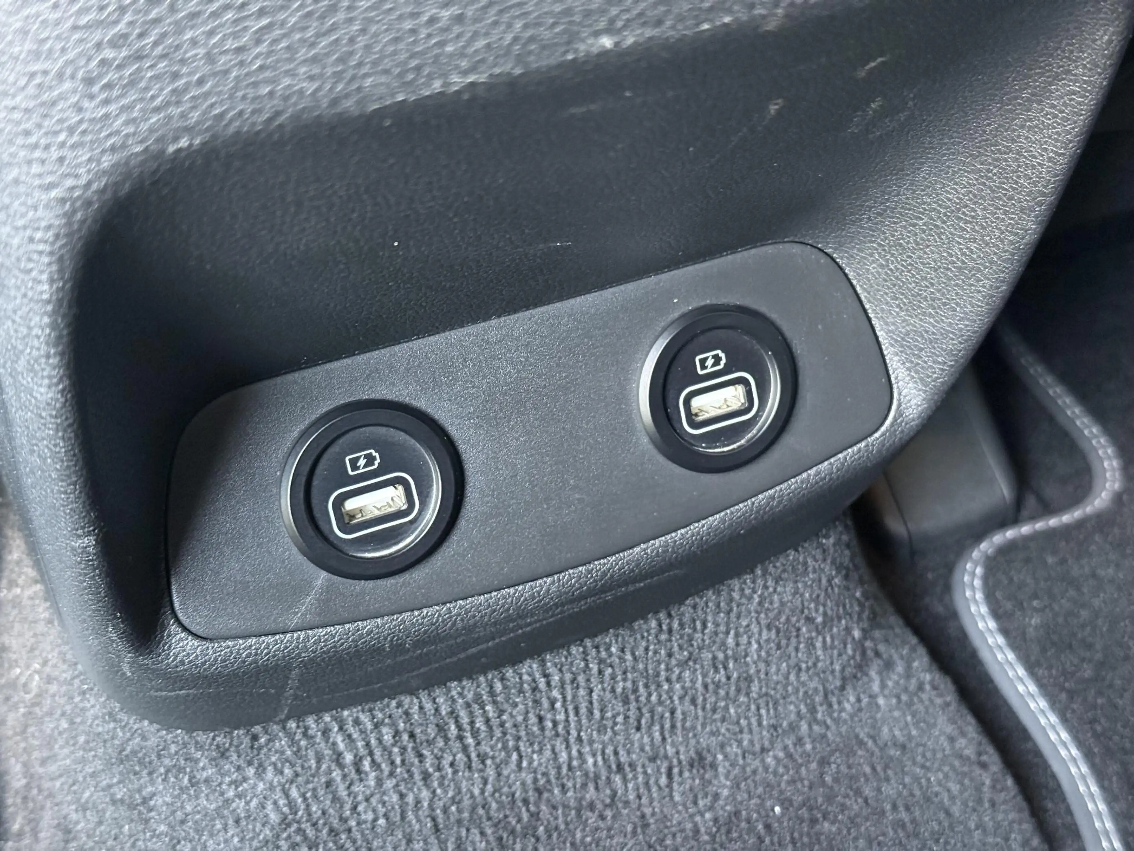 Hyundai SANTA FE 1.6 T-GDI HEV Comfort Smart / Dealer Onderhouden / — photo 13