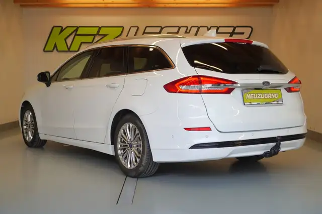 Ford Mondeo view 7