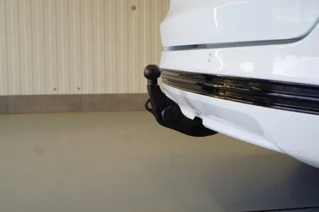 Ford Mondeo view 13