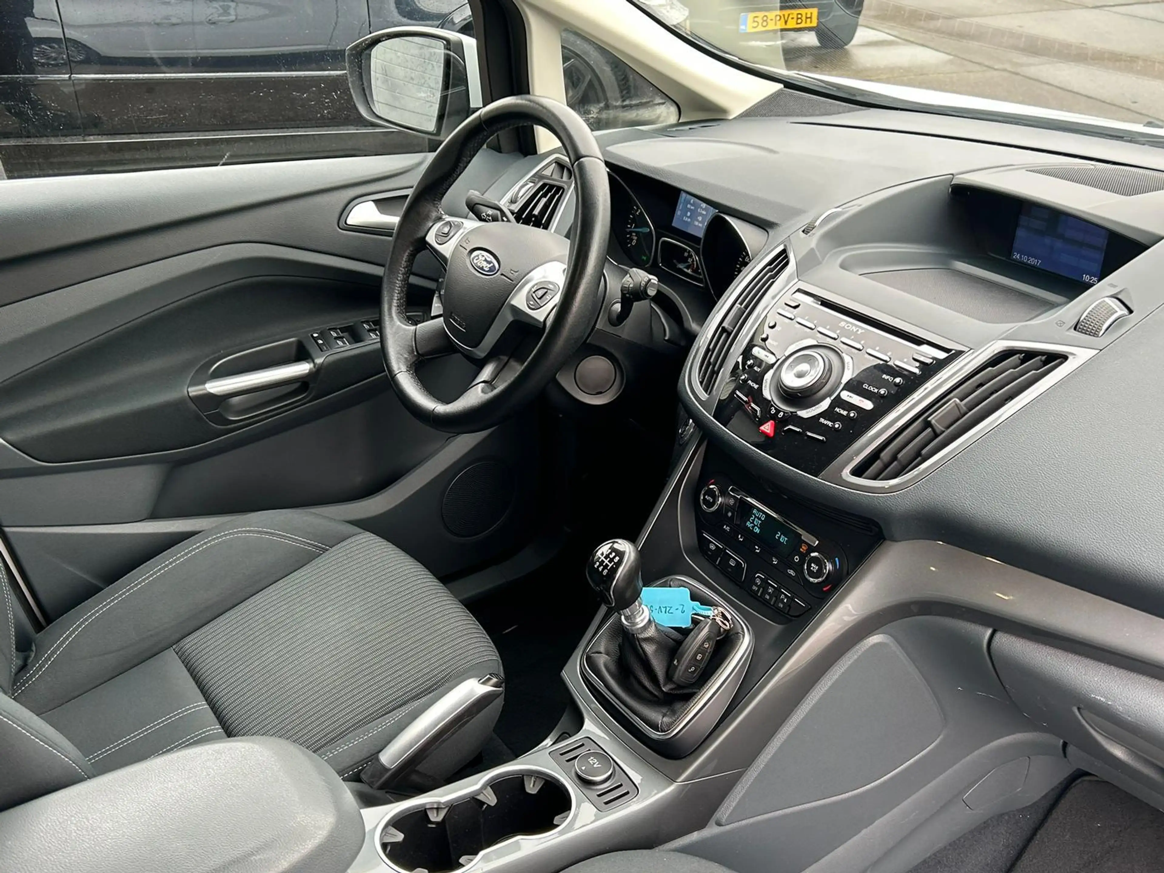 Ford Grand C-Max 1.0 Edition Plus Distributie is vervangen in maart — photo 10