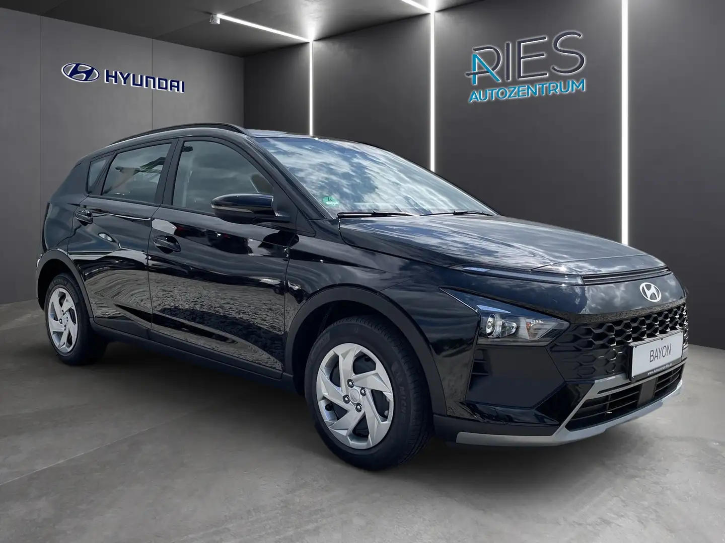 Hyundai BAYON 1.0 T-GDI *Navi*PDC*Kam.*SpurH*LED*RDK*HAC* Schwarz - 2
